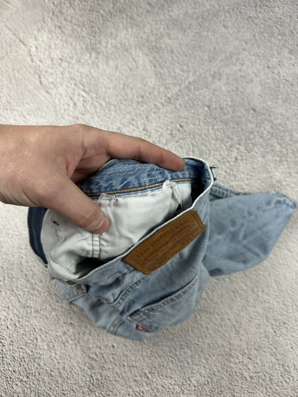 Levi's Vintage Clothing Vintage Levi’s 501 Washed Denim Blue Short Y2K Baggy Style Size US 31 - 10 Thumbnail
