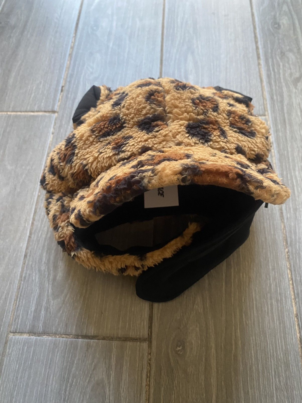 Palace SIZE S/M Palace Furry Ears Balaclava Snow Leopard | Grailed