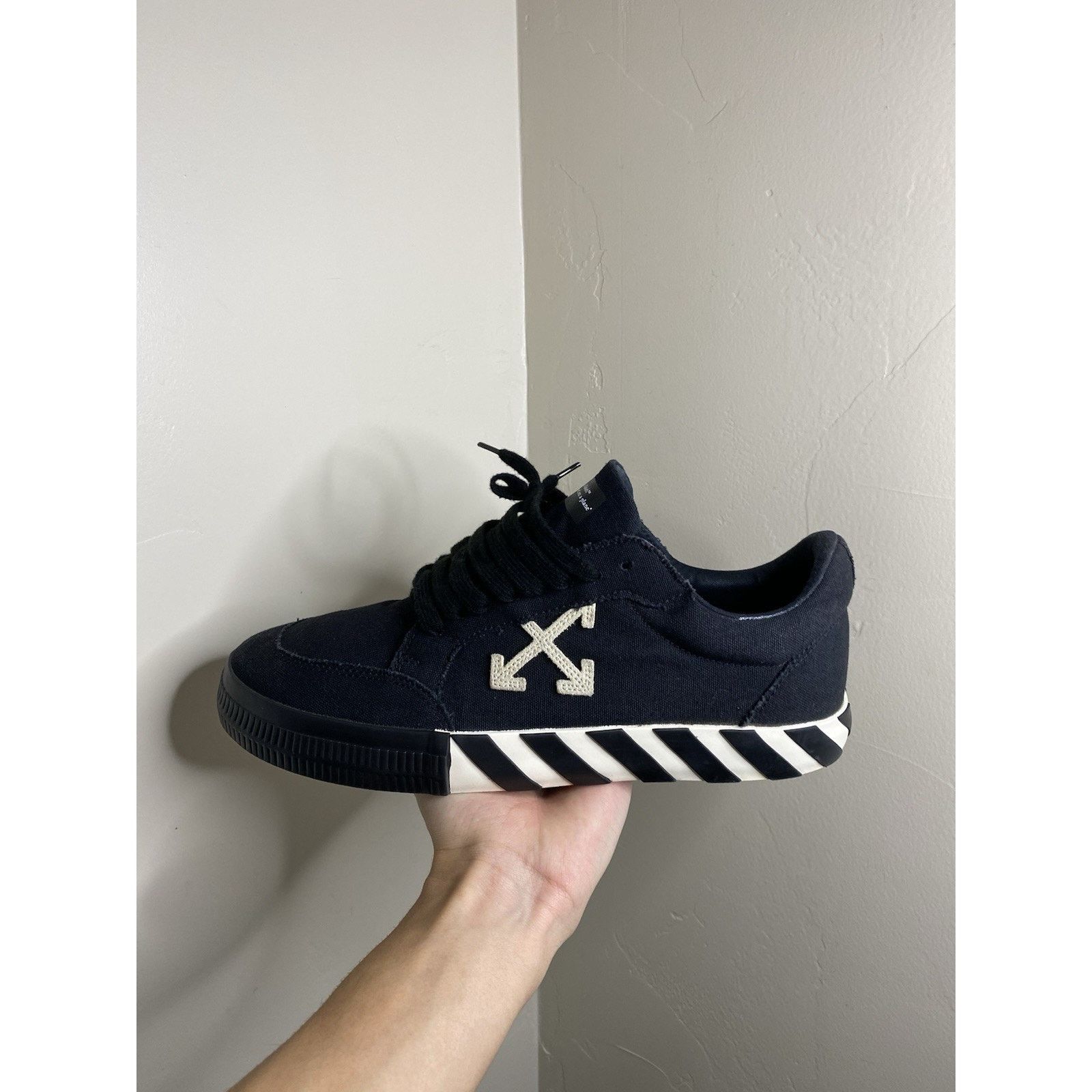 Off-White OFF-WHITE Vulc Low Canvas “black White” Size 12 US ( 45 EU ) Size US 12 / EU 45 - 13 Thumbnail