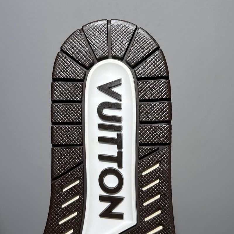 Louis Vuitton Louis Vuitton Trainer Low-Top Sneakers in White/Brown -2508 Size US 8.5 / EU 41-42 - 1 Thumbnail