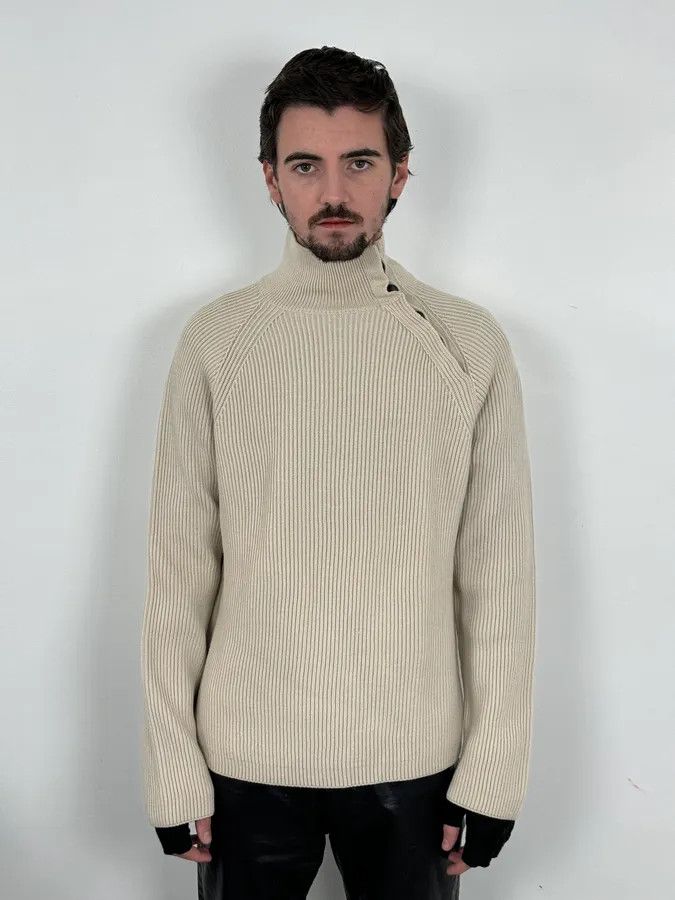 Gucci 2000s Gucci Beige Buttoned Wool Sweater Size US M / EU 48-50 / 2 - 2 Thumbnail