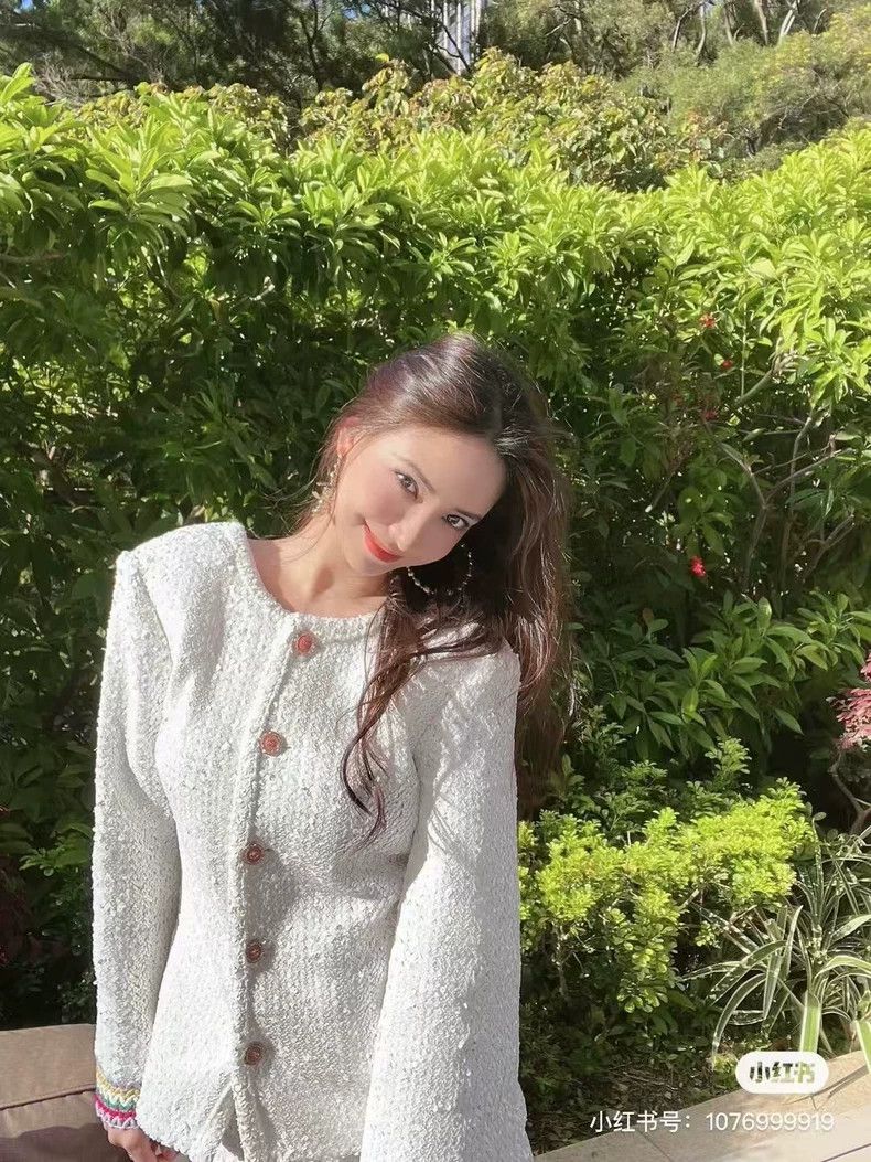 Chanel Chanel 22 Spring and Summer Heavy Industry White Sequin Rh Size XXS / US 00 / IT 34 - 8 Thumbnail