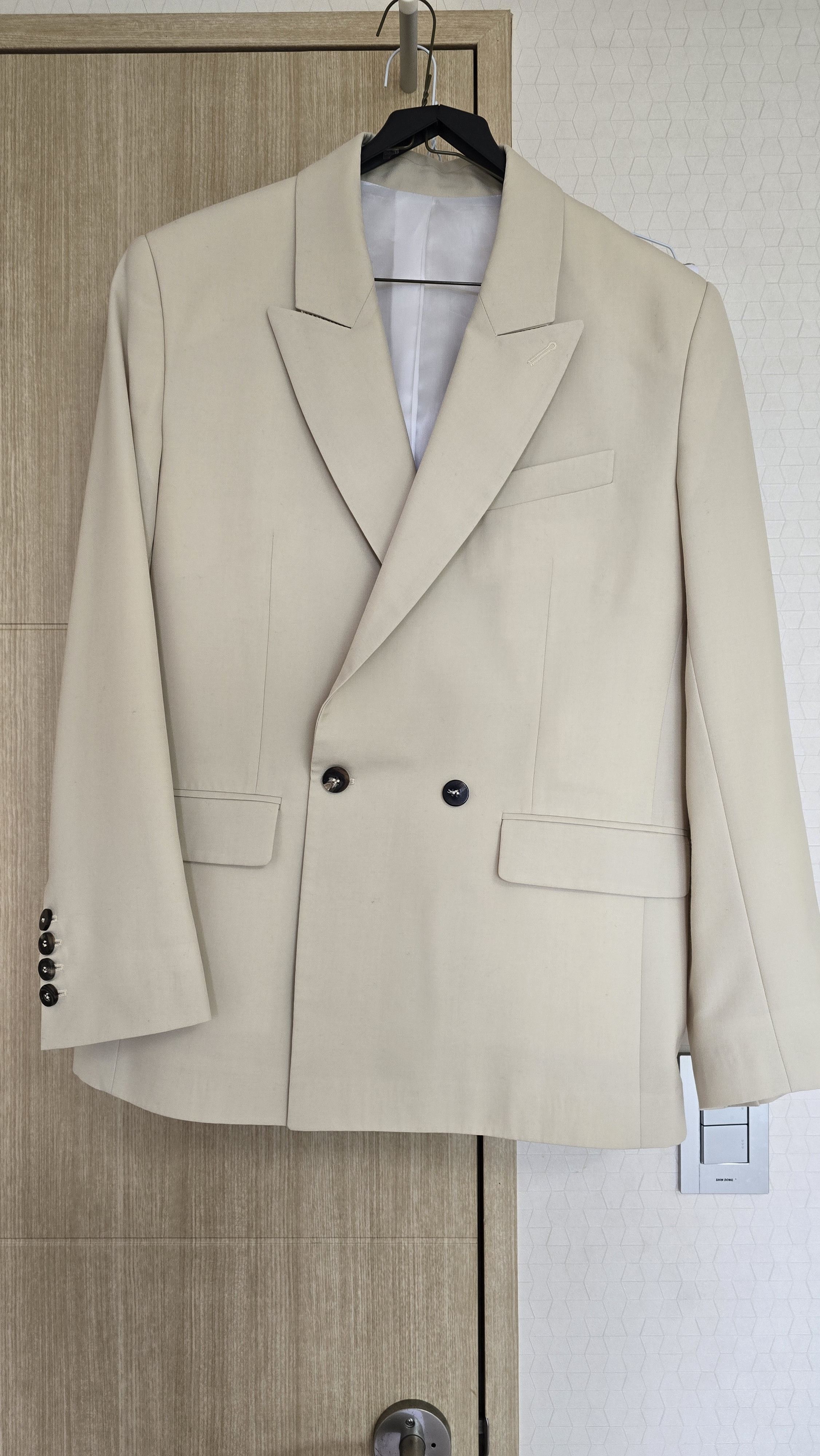 Ernest W. Baker ernest w.baker 23aw suit Size 46R - 2 Thumbnail
