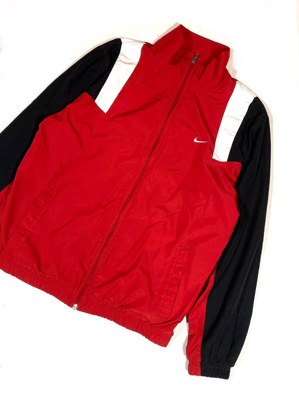 Nike × Vintage Vintage Y2K Red Windbreaker Light Jacket Size US L / EU 52-54 / 3 - 3 Thumbnail