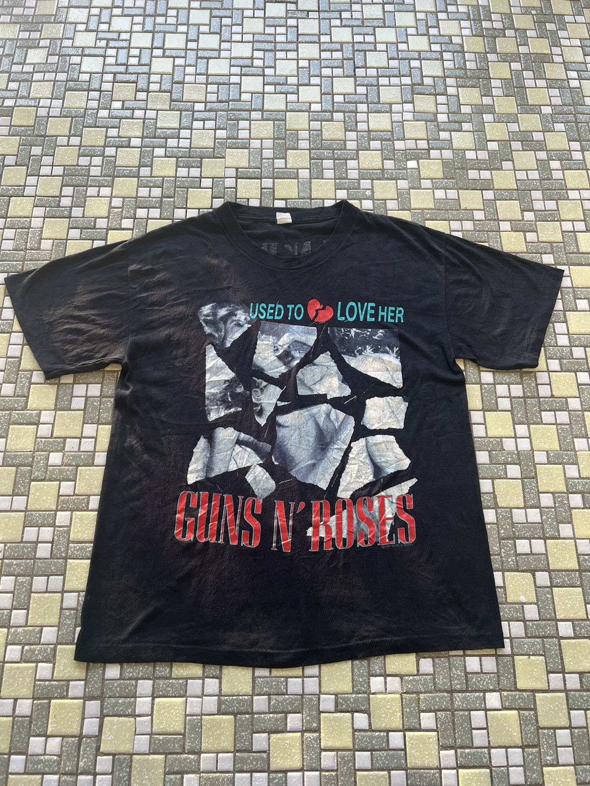 Band Tees Guns N Roses - Vintage 1989 Size US L / EU 52-54 / 3 - 23 Thumbnail