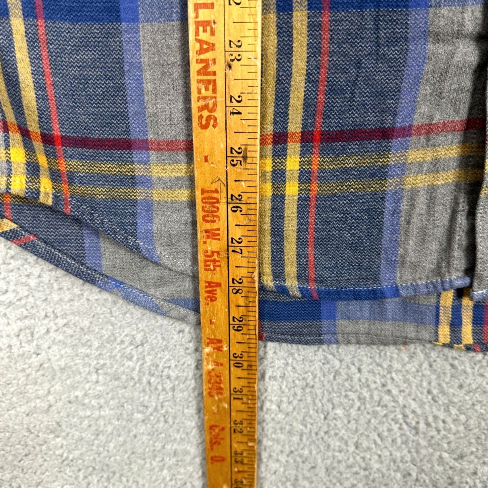 Old Navy Old Navy Shirt Flannel Men Large Gray Blue Plaid Flap Pockets Stretch Button Up Size US L / EU 52-54 / 3 - 6 Thumbnail