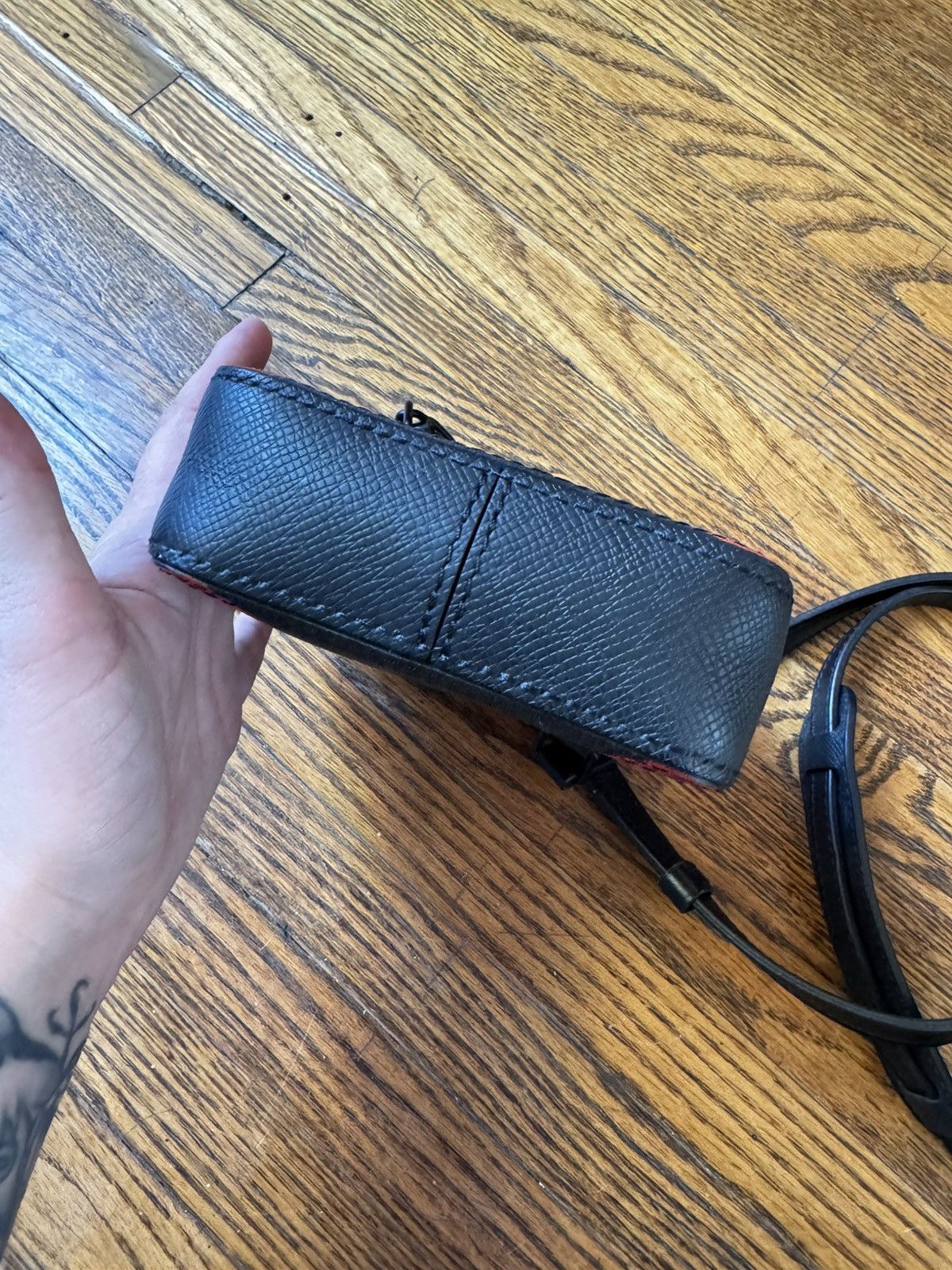 Louis Vuitton Louis Vuittion Messenger Bag Rainbow Taiga Leather Size ONE SIZE - 7 Thumbnail