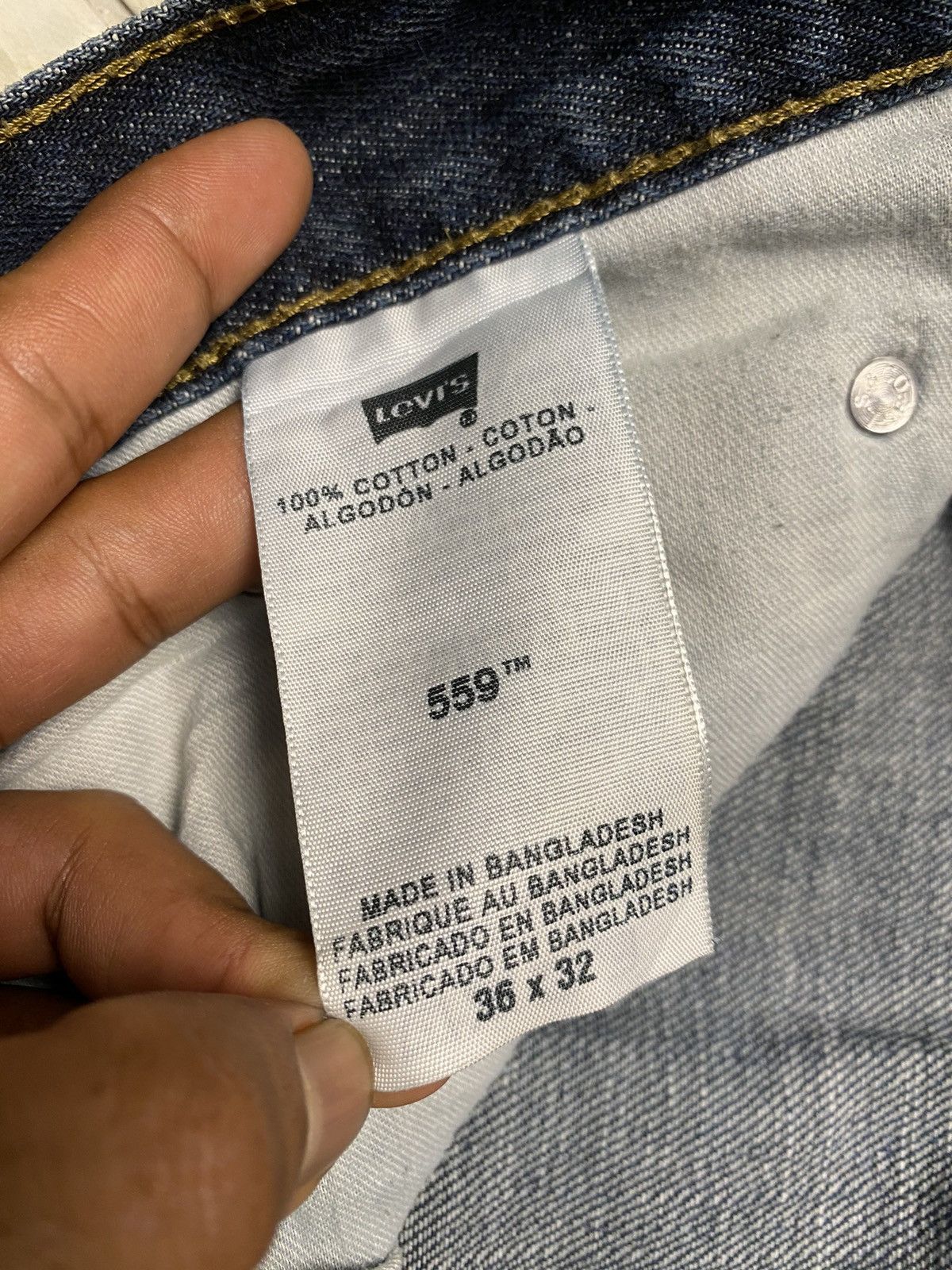 Levi’s 559 distressed denim street wear vintage