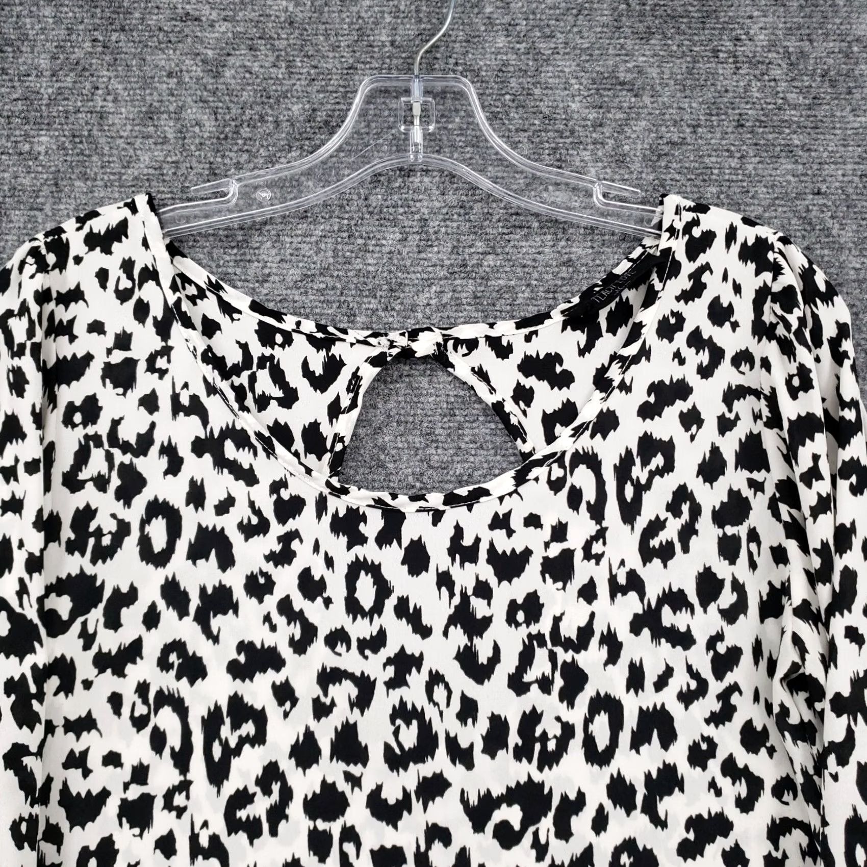Vintage Peach Love Blouse S Small White Animal Print Top Round Neck Long Sleeves Womens Size S / US 4 / IT 40 - 2 Thumbnail