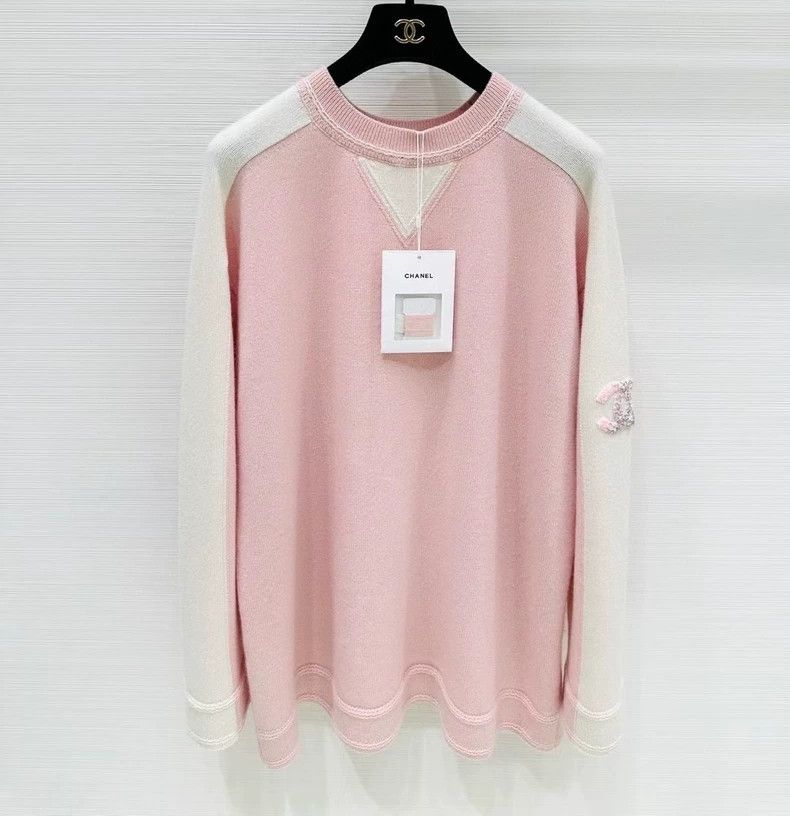 Chanel Chanel 24C pink round-neck long-sleeved knitted sweater Size XXS / US 00 / IT 34 - 1 Thumbnail