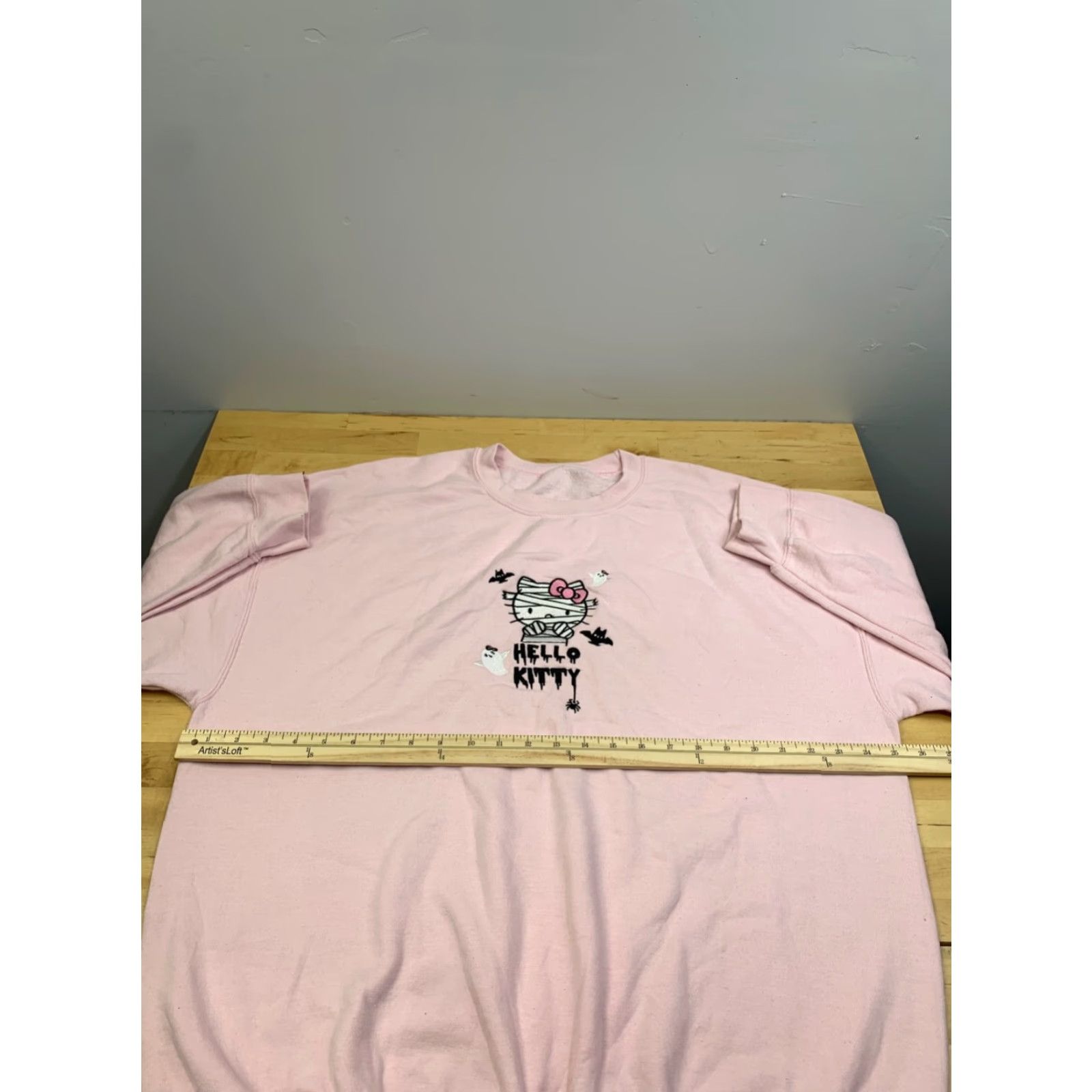 Vintage Hello Kitty Sweatshirt Women 2XL Pink Mummy Halloween Embroidered Pullover 12037 Size XXL / US 16-18 / IT 52-54 - 6 Thumbnail