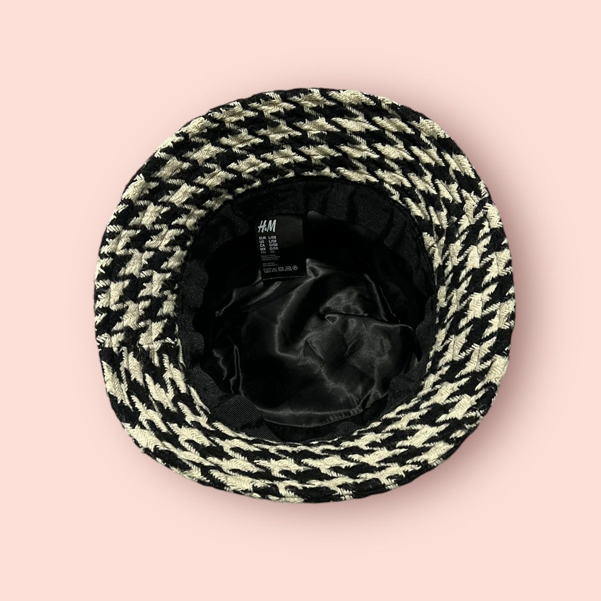 Edition Japan × H&M × L.O.G.G. VINTAGE H&M HOUNDSTOOTH BUCKET HAT Size ONE SIZE - 21 Thumbnail