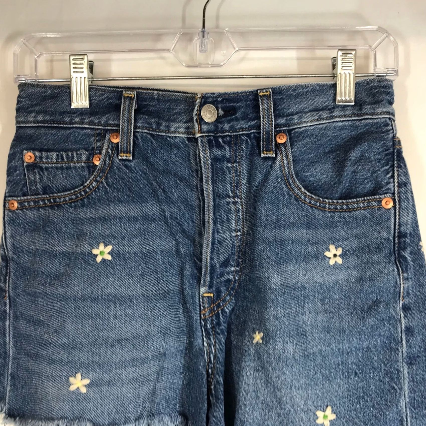 Levi's Levi's Ribcage Floral Embroidered Frayed Hem Blue Denim Shorts Women's Size 26 Size 26" / US 2 / IT 38 - 2 Thumbnail