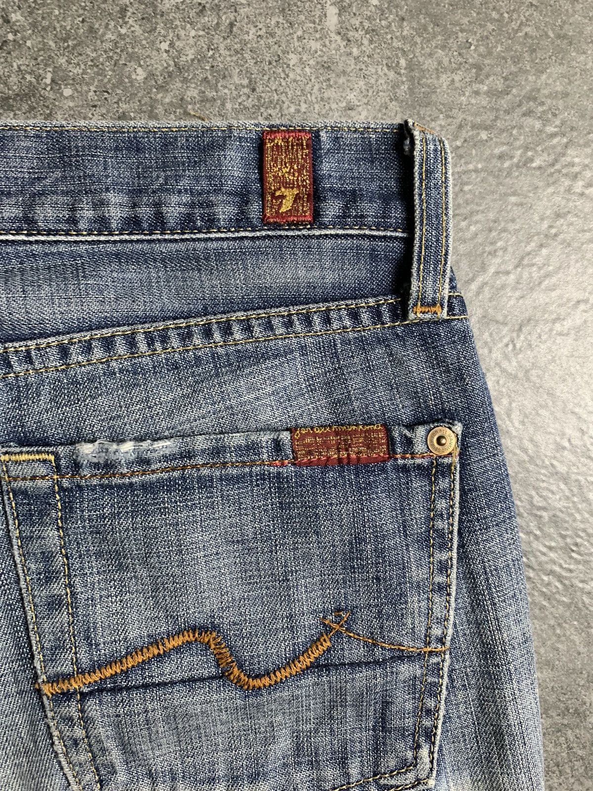If Six Was Nine × Japanese Brand × Le Grande Bleu (L.G.B.) 2000s For All 7 Man Kind Flared Jeans Size US 27 - 13 Thumbnail