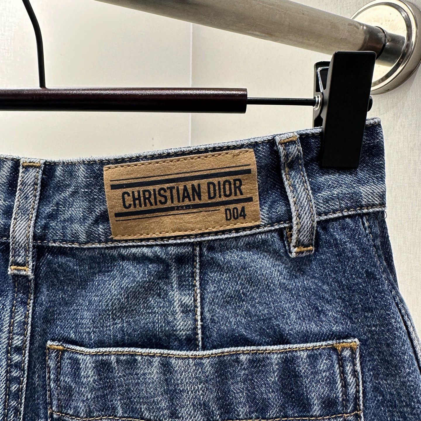 Dior Dior mar382 slogan leather tag wide leg jeans 34 Size 25" / US 0 / IT 36 - 6 Thumbnail