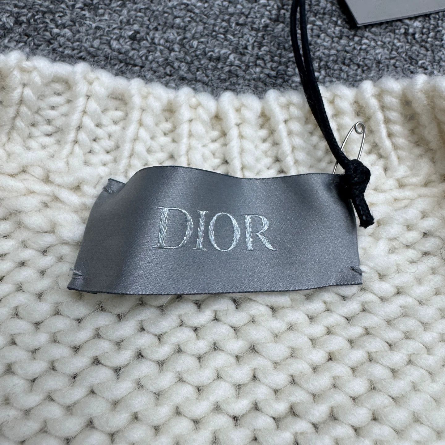 Dior Dior Mermaid Embroidered Vneck Wool Sweater 3XL Size 3XL / US 20-22 - 2 Thumbnail