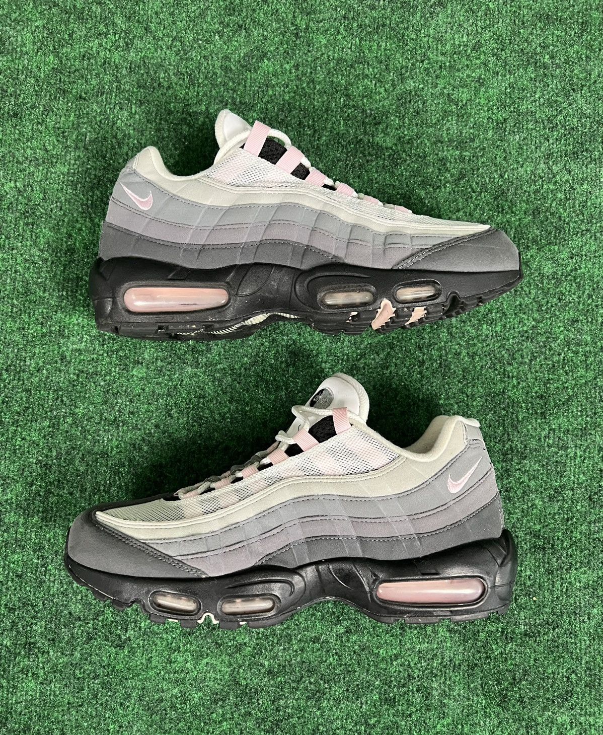 Nike Nike Air Max 95 Gunsmoke Pink Foam Grey White Black Mens 10 Size US 10 / EU 43 - 4 Thumbnail