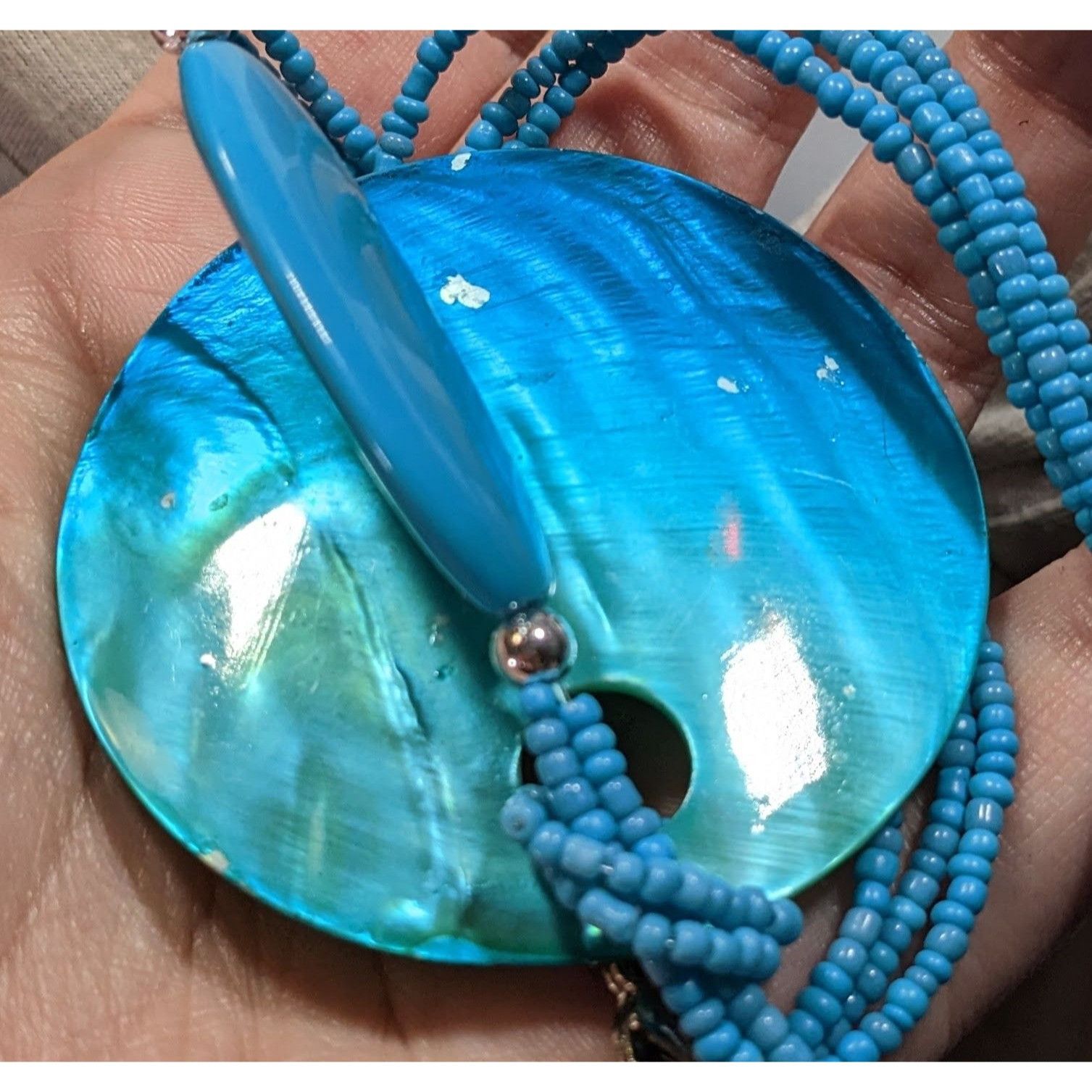 Other Beachy Mermaidcore Beaded Necklace With Large Dyed Shell Pen Size ONE SIZE - 5 Thumbnail