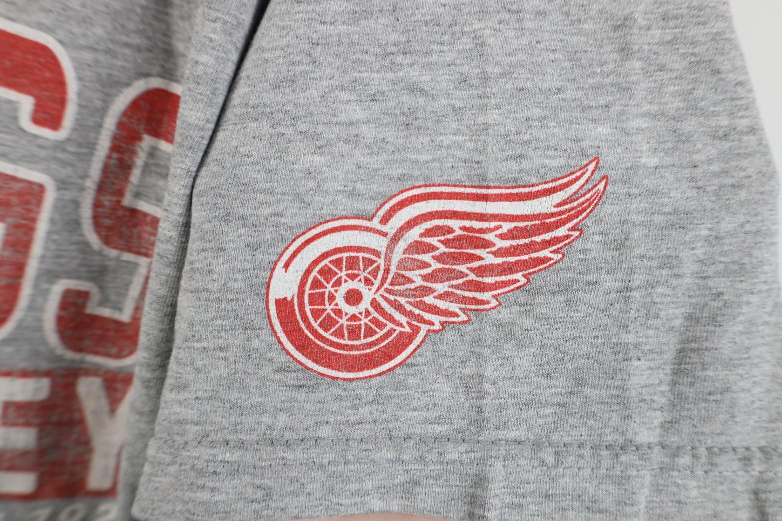 Vintage Vintage Y2K Spell Out Detroit Red Wings Hockey T-Shirt Size US M / EU 48-50 / 2 - 4 Thumbnail