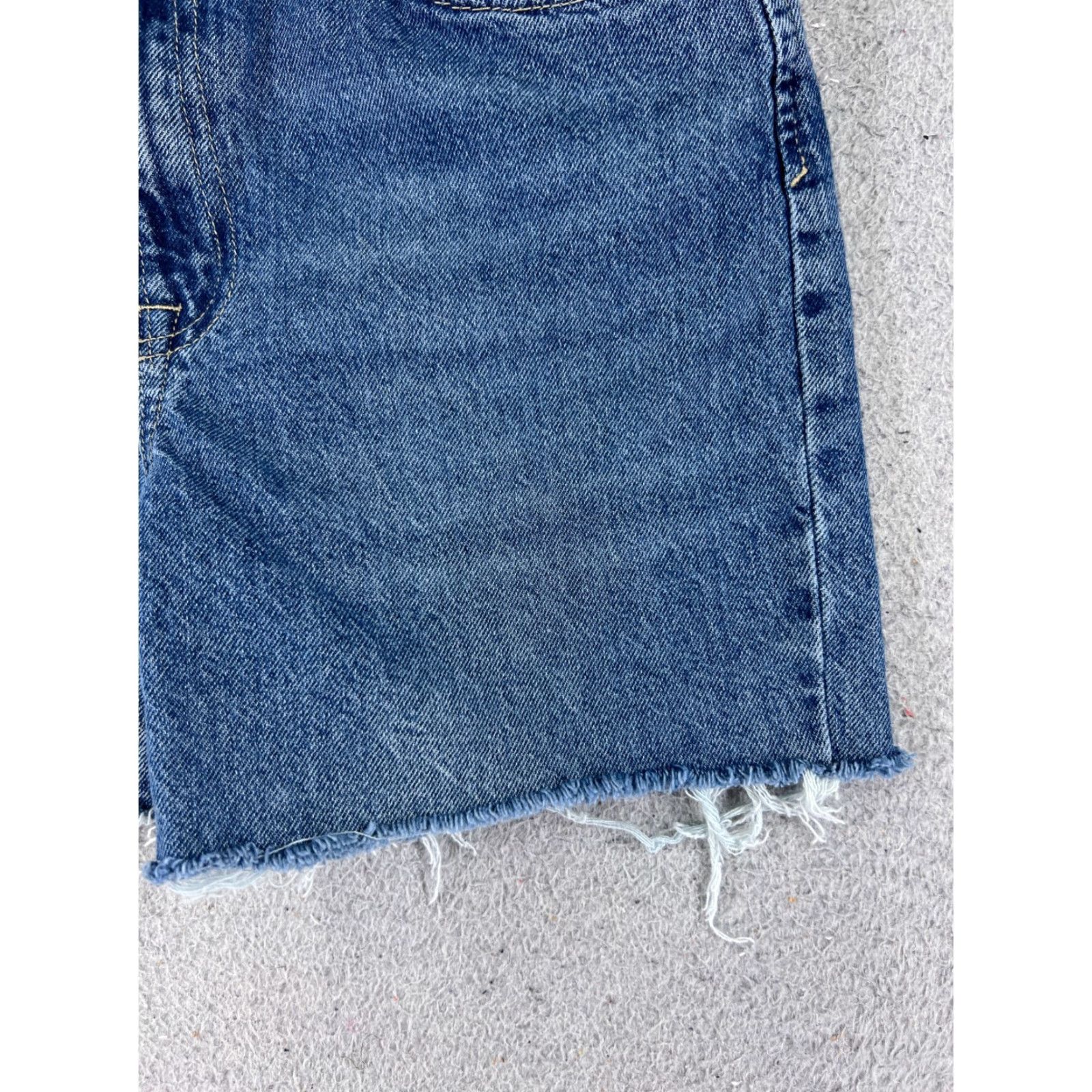 Stradivarius Stradivarius Shorts Womens Blue Denim Jean Cutoff Mid Rise Cotton Stretch 23x4 2 Size 26" / US 2 / IT 38 - 2 Thumbnail