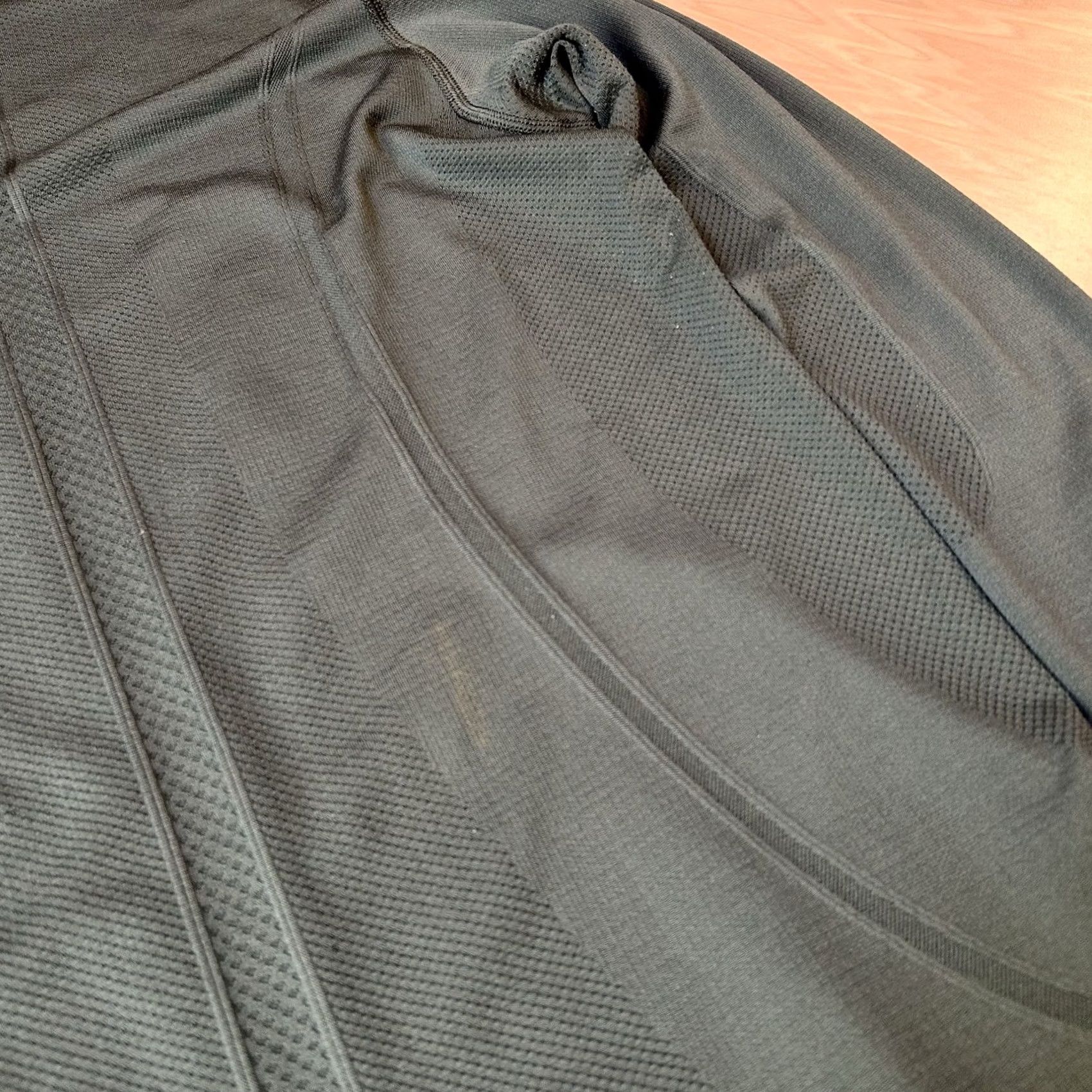 Lululemon VINTAGE LULULEMON Swiftly Tech Crew Top Long Sleeve Women's 8 Green Shirt (If applicable) Size XL / US 12-14 / IT 48-50 - 5 Thumbnail