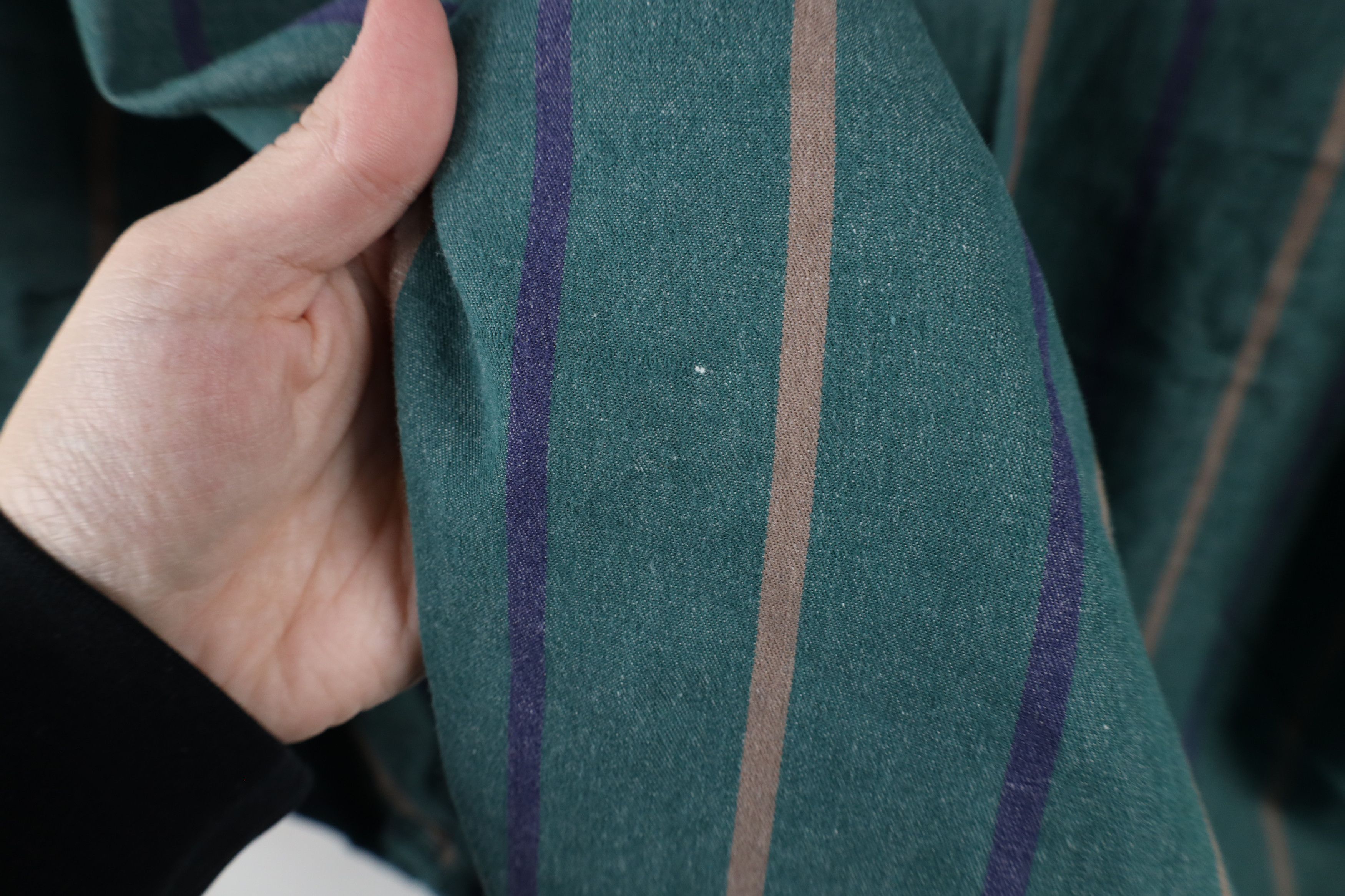Eddie Bauer × Vintage Vintage 90s Eddie Bauer Striped Rufton Twill Button Shirt Size US L / EU 52-54 / 3 - 10 Thumbnail