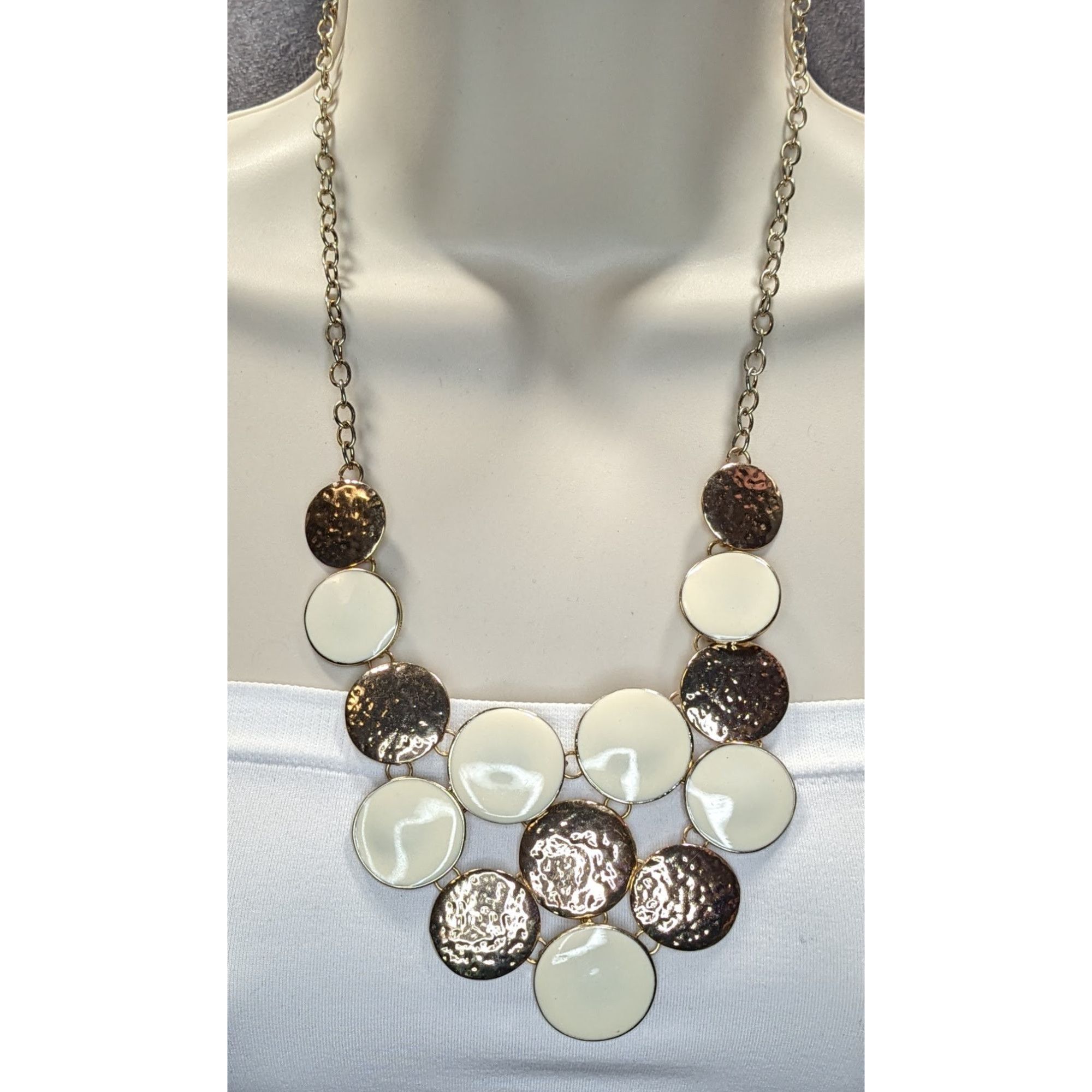 Other Modern Hammered Gold Tone & White Disc Statement Necklace Size ONE SIZE - 5 Thumbnail