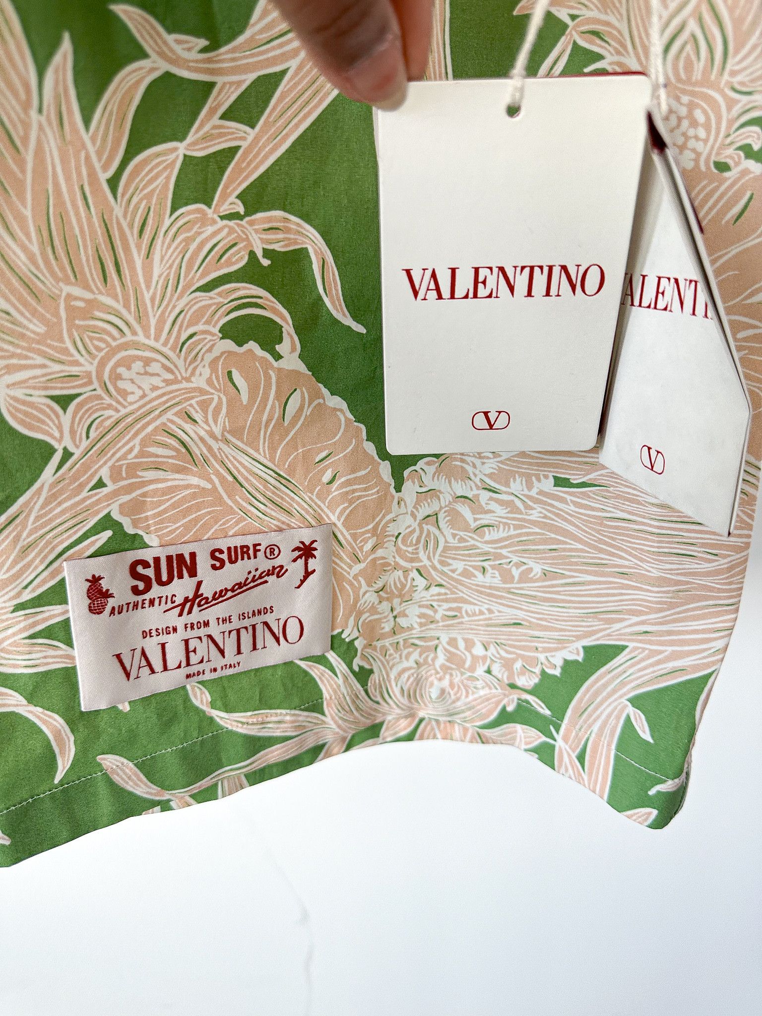 Valentino Valentino Pineapple Print Cotton Hawaiian Bowling Shirt Size US S / EU 44-46 / 1 - 6 Thumbnail