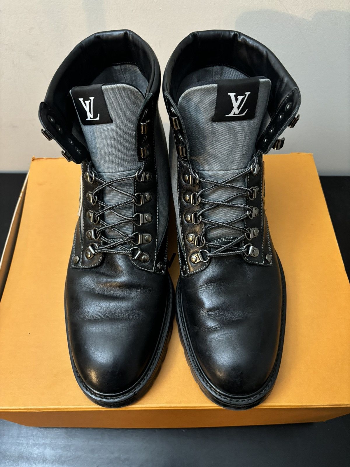 Louis Vuitton Louis Vuitton Oberkampf Leather Patchwork Ankle Boots Black Size US 10 / EU 43 - 2 Thumbnail