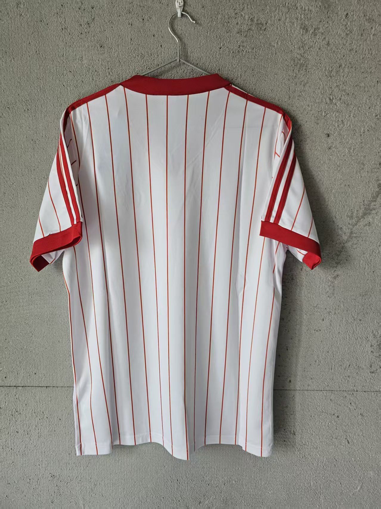 Other 1982 83 Vintage FC Köln Jersey Size US M / EU 48-50 / 2 - 4 Thumbnail