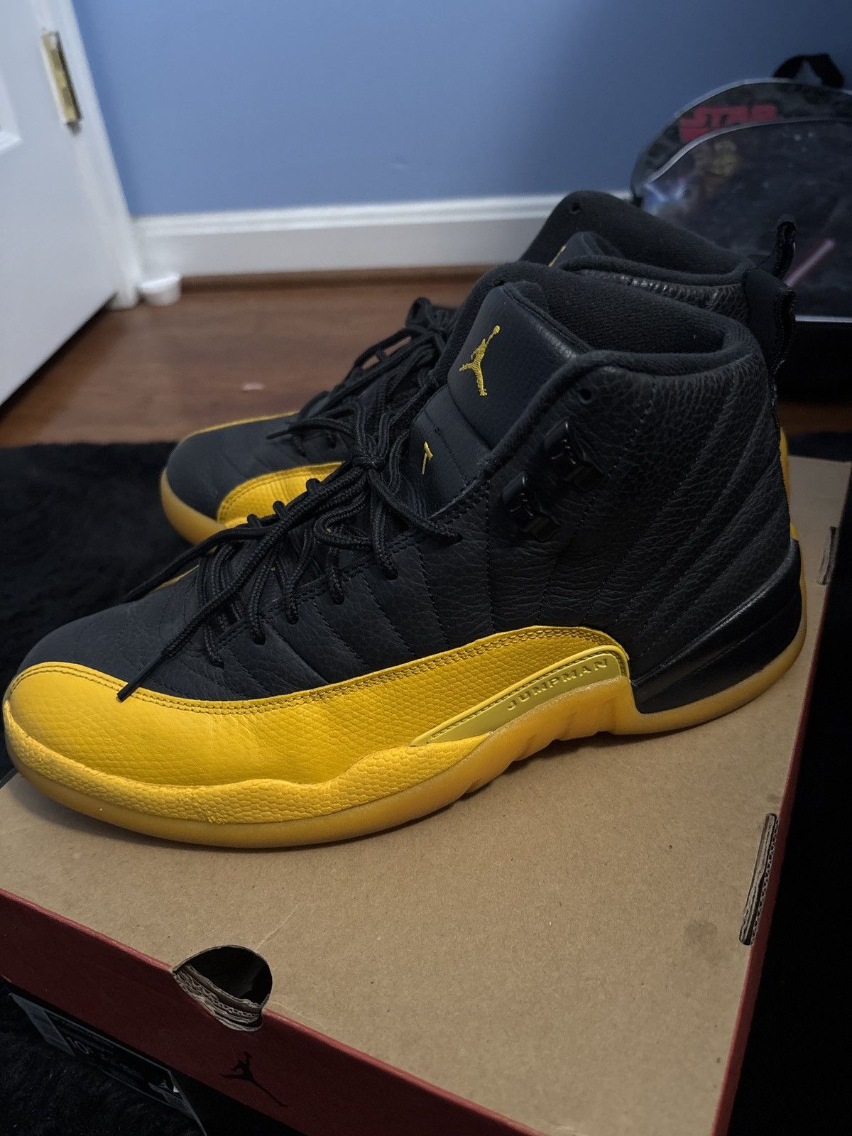 Jordan Brand University gold jordan 12 Size US 10.5 / EU 43-44 - 2 Thumbnail