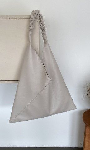 Japanese Brand Huskycat Korean minimalist tote bag Size ONE SIZE - 8 Thumbnail