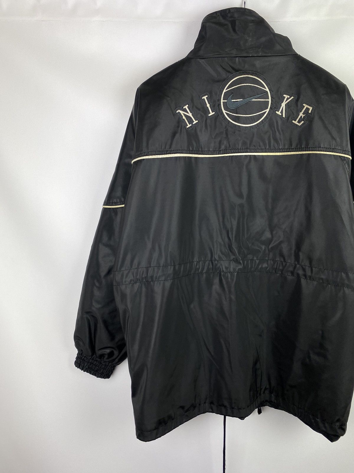 Nike × Vintage VTG Nike basketball logo bomber jacket Size US L / EU 52-54 / 3 - 9 Thumbnail