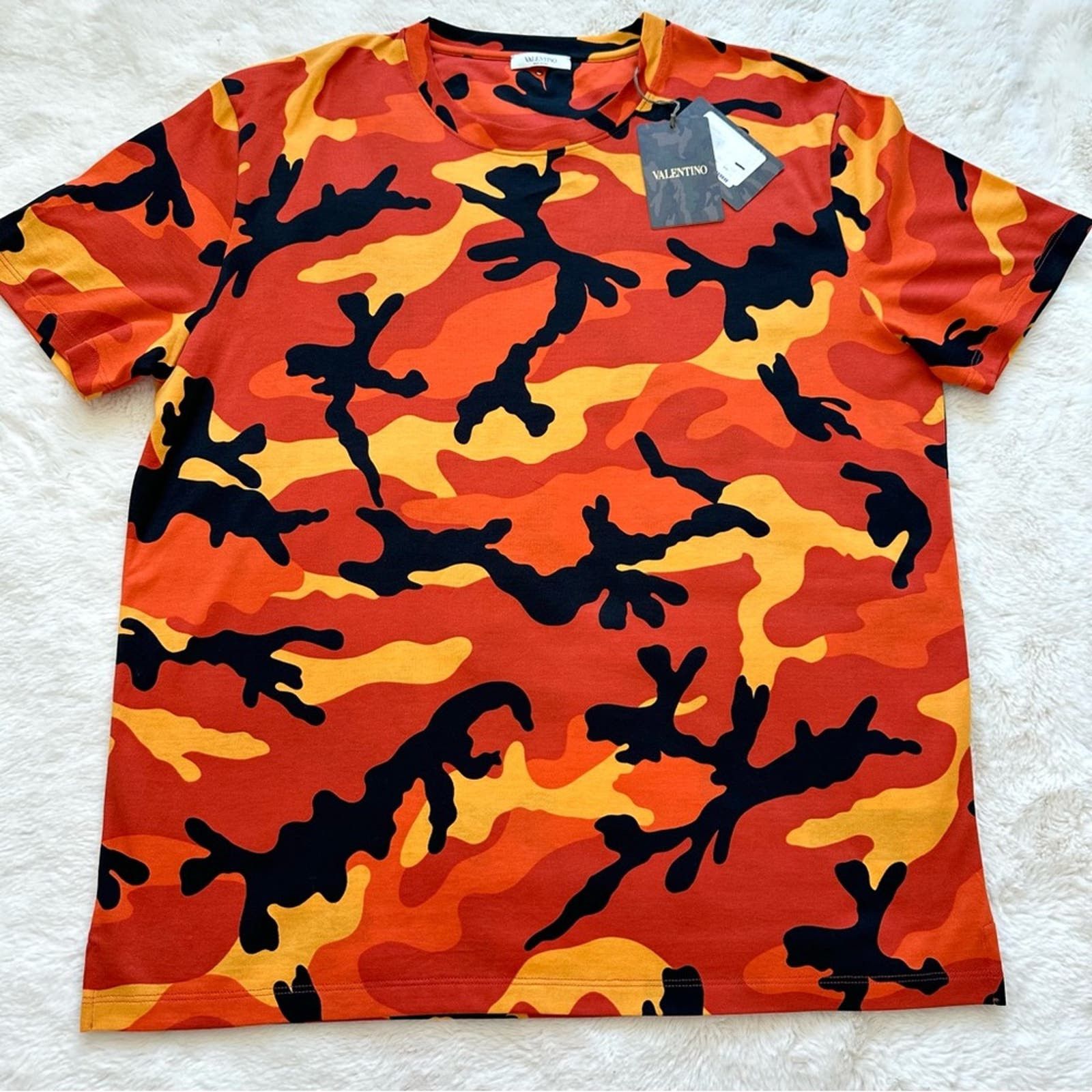 image of Nwt!!! Valentino Men T-Shirt Size Xxl Authentic Retail 780$ in Orange