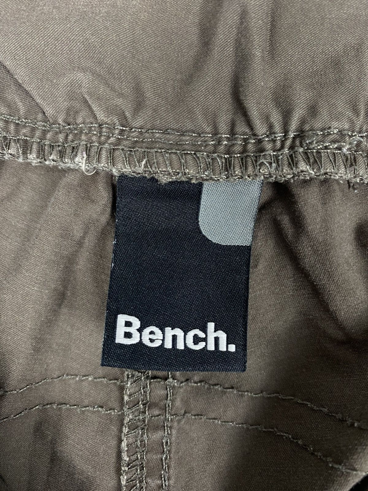 Vintage Vintage Y2K Bench cargo wide zip pockets low rise pants 00s Size 26" / US 2 / IT 38 - 9 Thumbnail