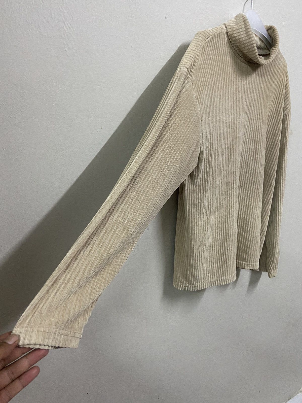 Vintage Vintage Lucky Strike Corduroy Turtlenecks Size US M / EU 48-50 / 2 - 4 Thumbnail