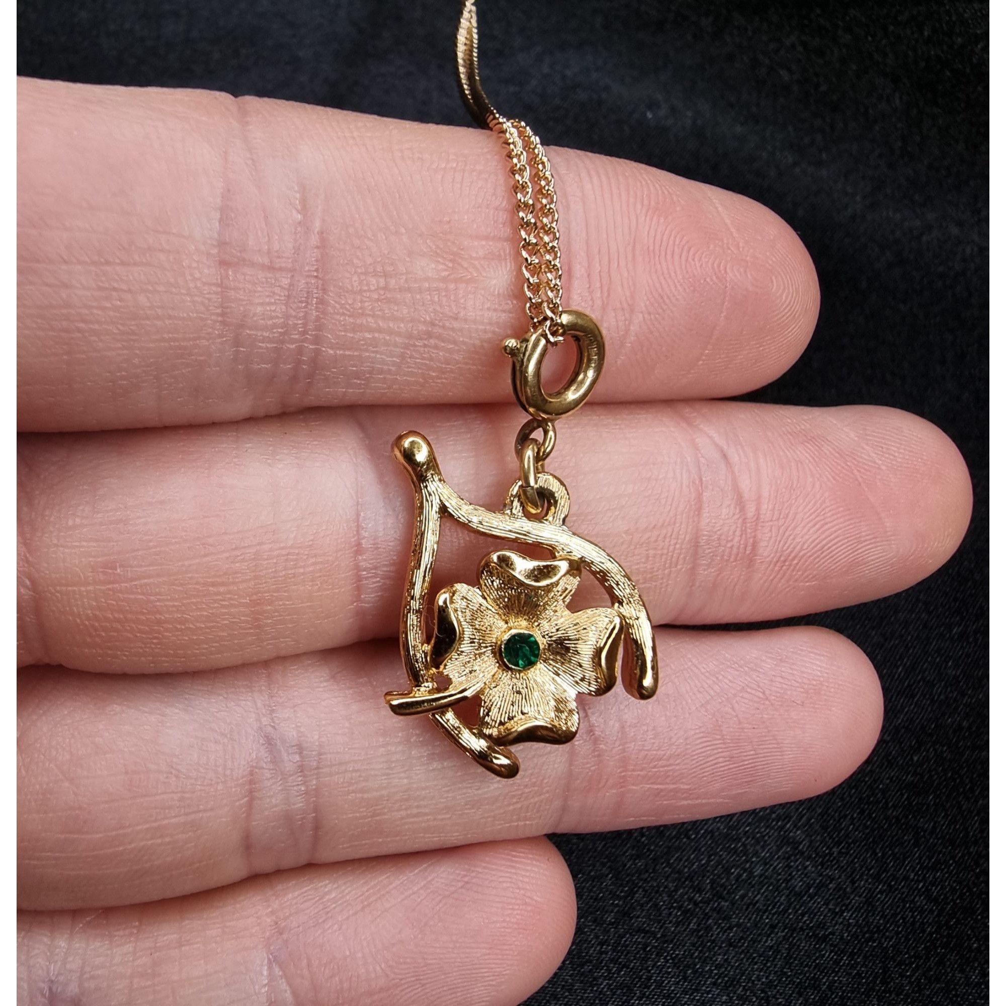 Monet Vintage Monet Gold-Tone Necklace With Cloverleaf Pendant & G Size ONE SIZE - 6 Thumbnail