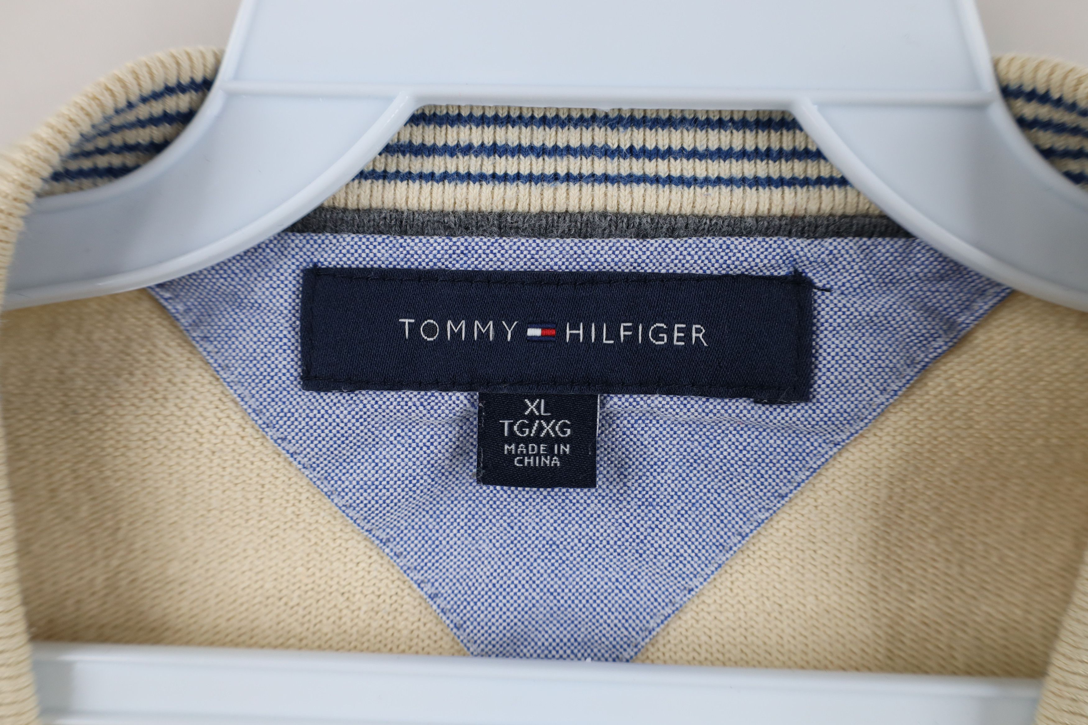 Tommy Hilfiger Vintage Tommy Hilfiger Knit V-Neck Sweater Vest Beige Tan Size US XL / EU 56 / 4 - 5 Thumbnail
