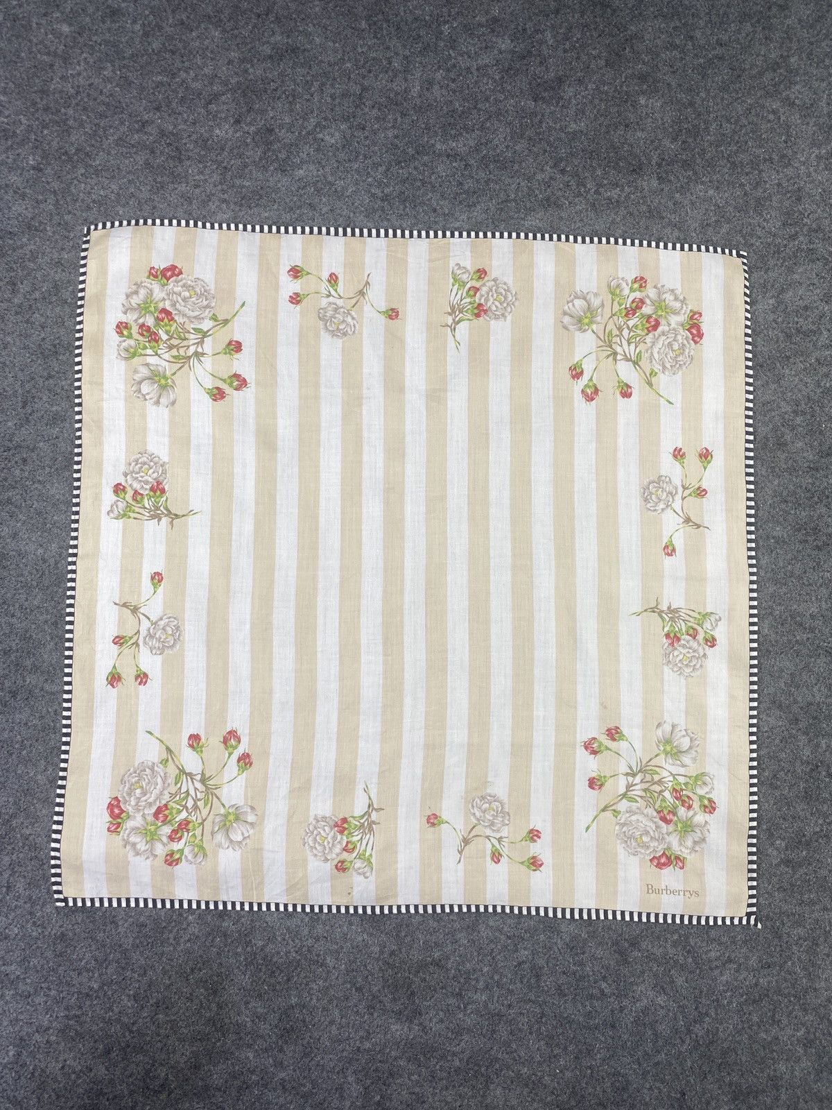 Burberry × Vintage Burberry Handkerchief / Bandana / Neckerchief-B062 Size ONE SIZE - 3 Thumbnail