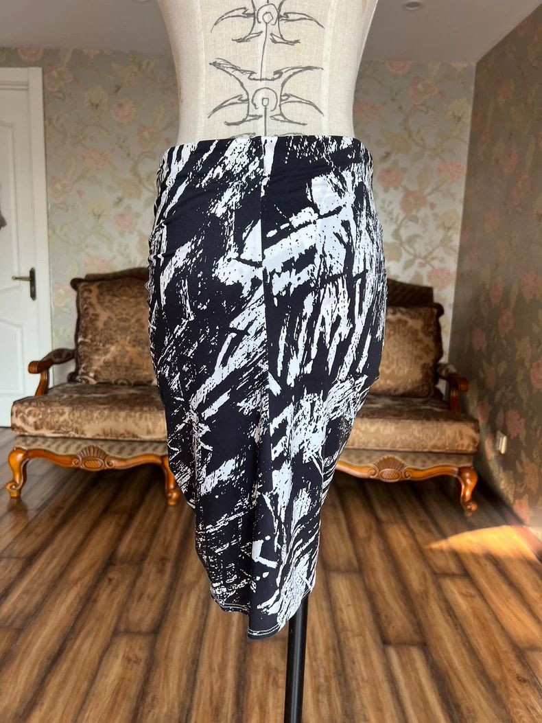 Helmut Lang HELMUT LANG size2 White and black printed asymmetrical beau Size 24" / US 00 / IT 34 - 6 Thumbnail