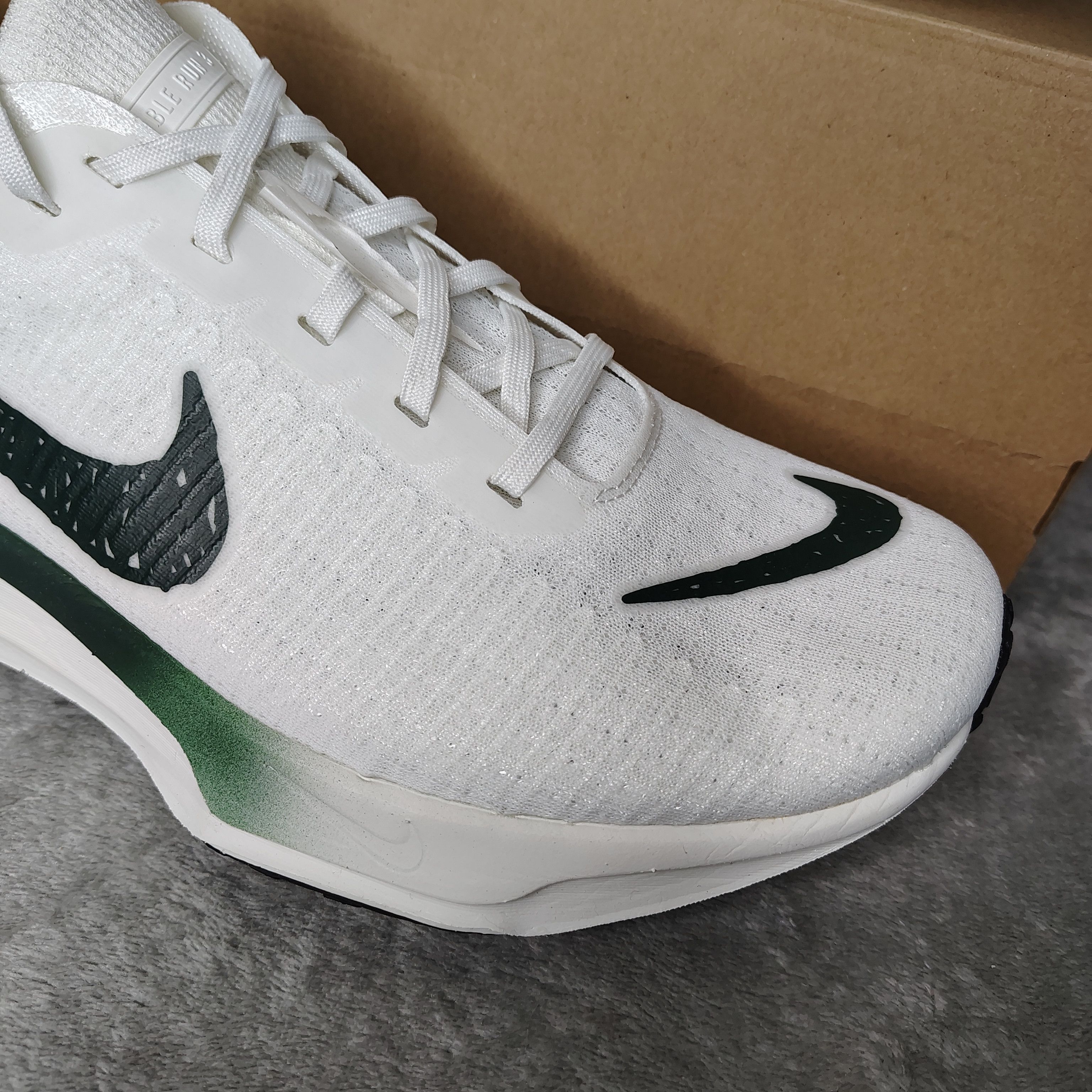 Nike Nike Zoomx Invincible Run FK 3 FZ4018-100 Elite Mens 13 Size US 13 / EU 46 - 4 Thumbnail