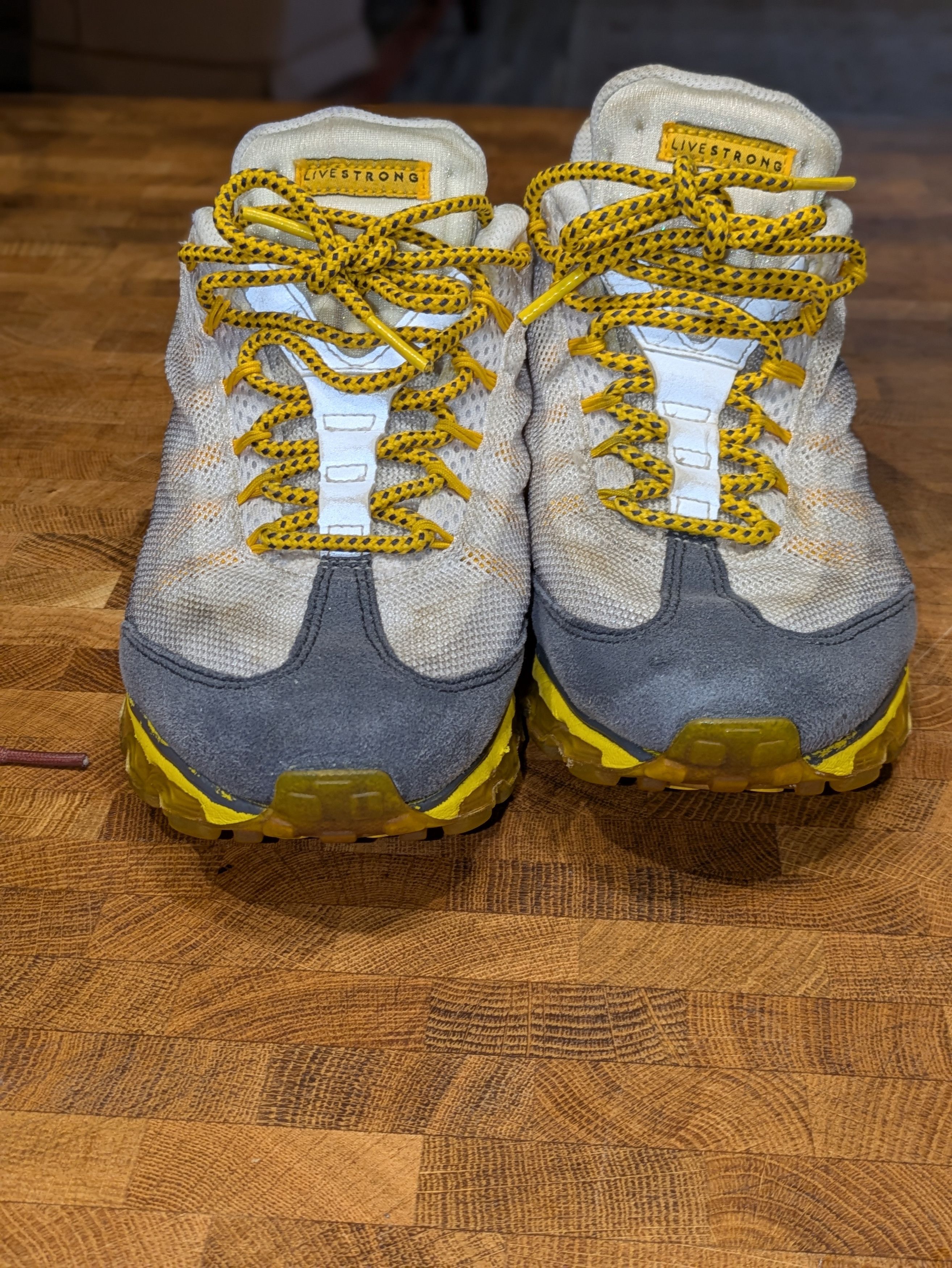 Nike Nike Air Max 95 Livestrong Size US 7.5 / IT 37.5 - 2 Thumbnail
