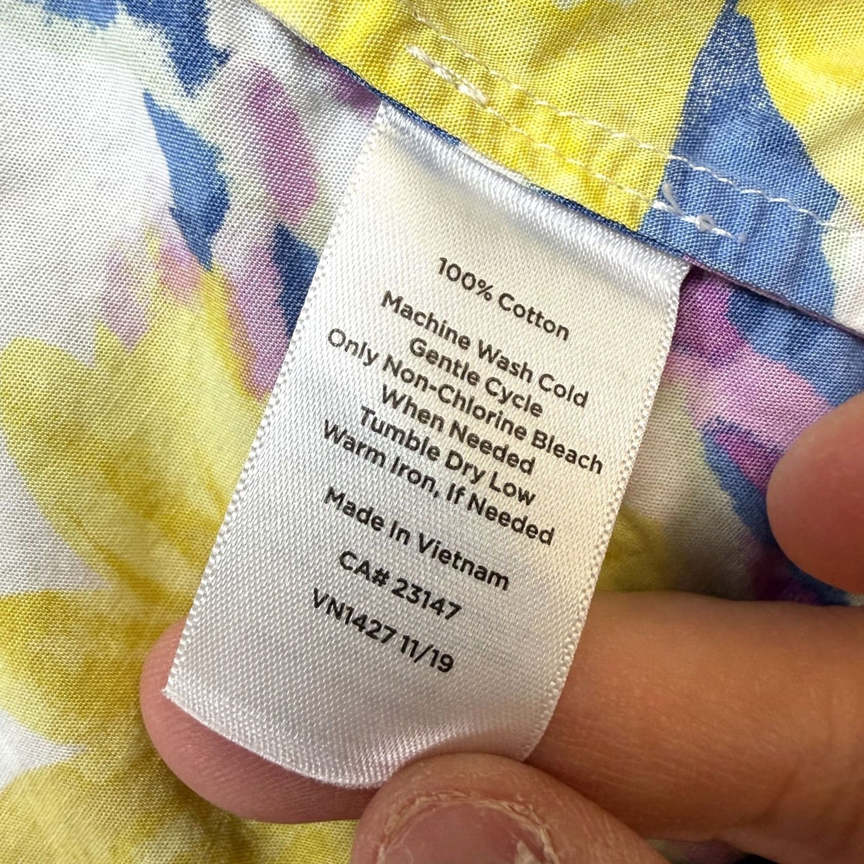 Talbots Talbots White Floral Bouquet Button-Up Shirt Womens 3X Cotton Lightweight Knit? (Note: ensure only original words used; this needs refinement) Size XXL / US 16-18 / IT 52-54 - 7 Thumbnail