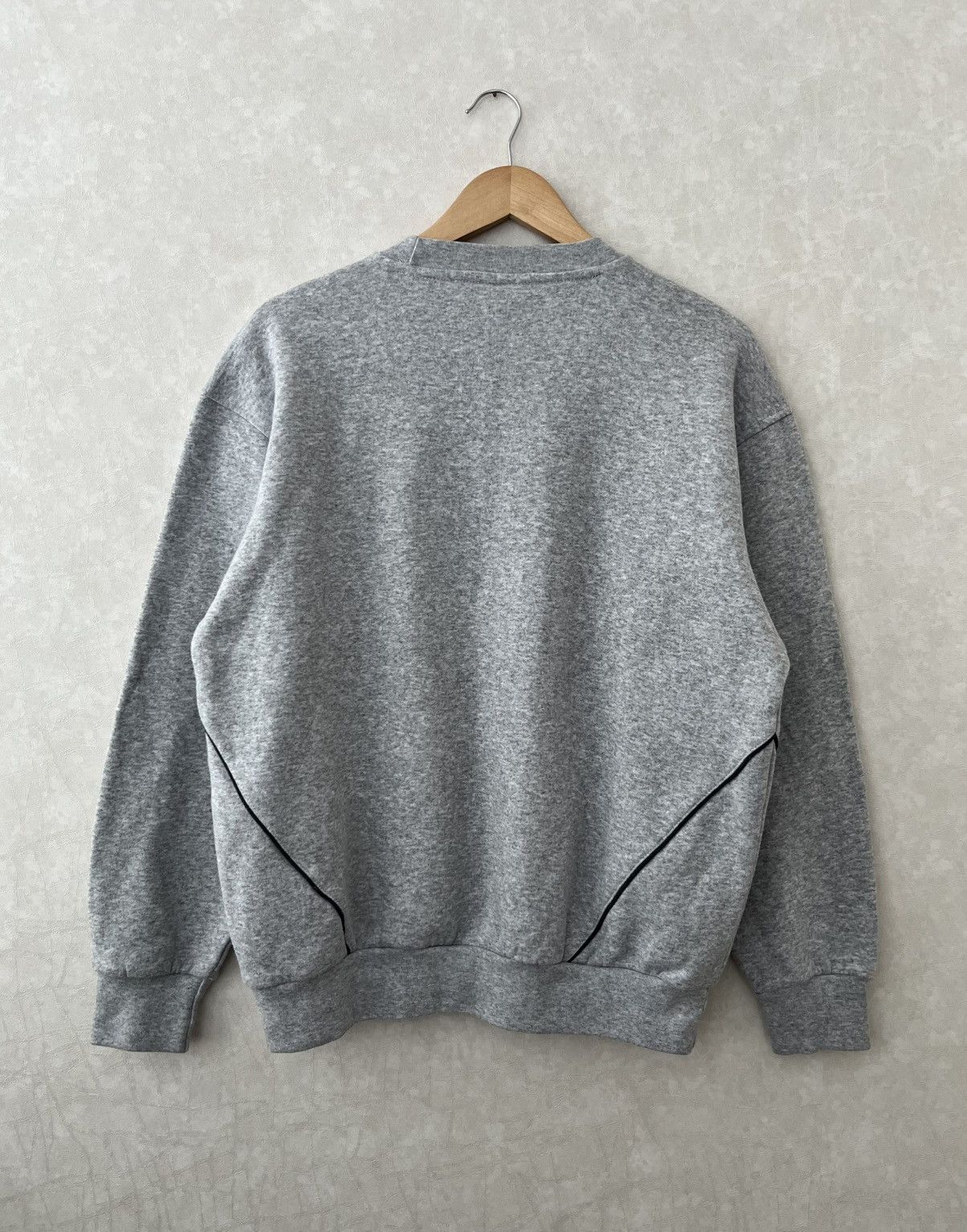 Umbro Vintage Umbro Big Logo Sweatshirt 00s Size US M / EU 48-50 / 2 - 12 Thumbnail