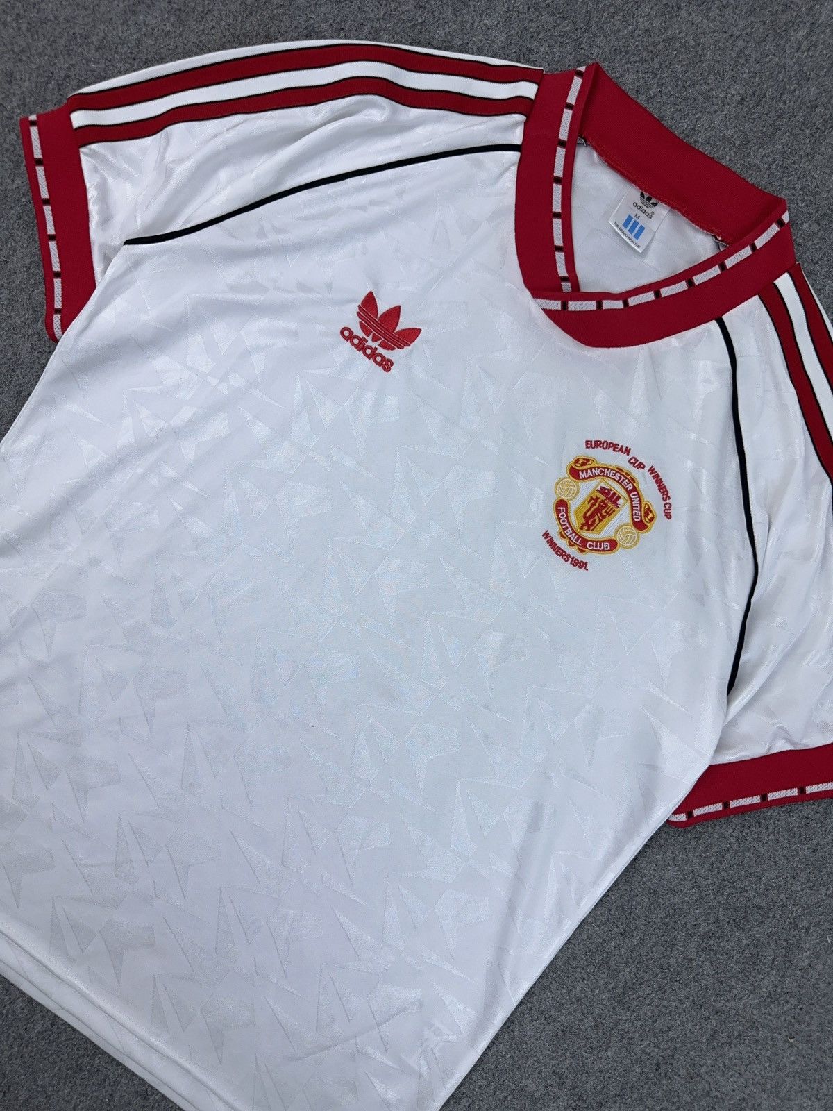Adidas Vintage 1990/91 Manchester United Reproduction Jersey T0020 Size US M / EU 48-50 / 2 - 3 Thumbnail