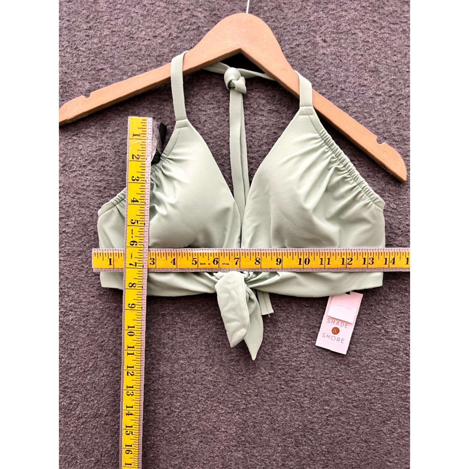 Vintage Shade & Shore Green Front Tie Halter Bikini Top DD 36 Green Padded Lined Stretch Women Adult 36DD Beach Swim Top Size XS / US 0-2 / IT 36-38 - 4 Thumbnail