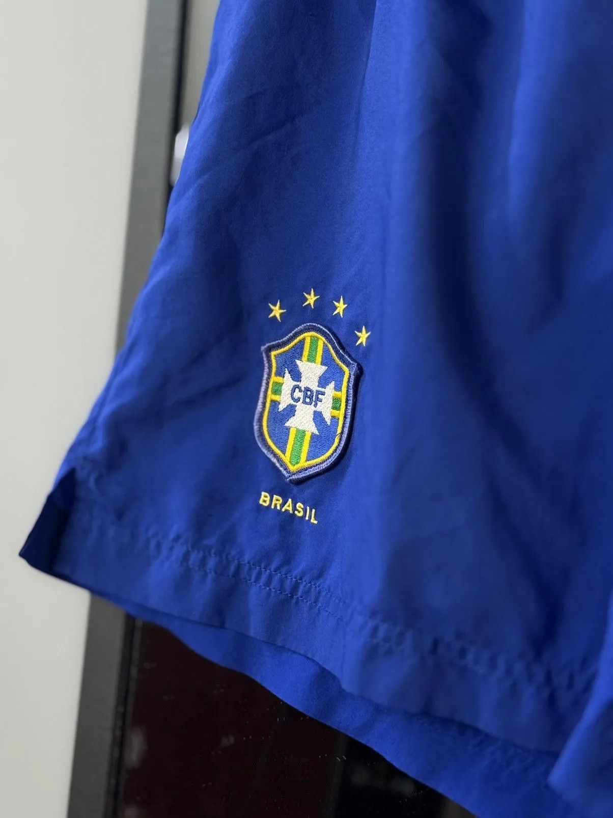 Nike Vintage Brazil 1999 Shorts Jersey Football Neymar Soccer Size US 32 / EU 48 - 6 Thumbnail