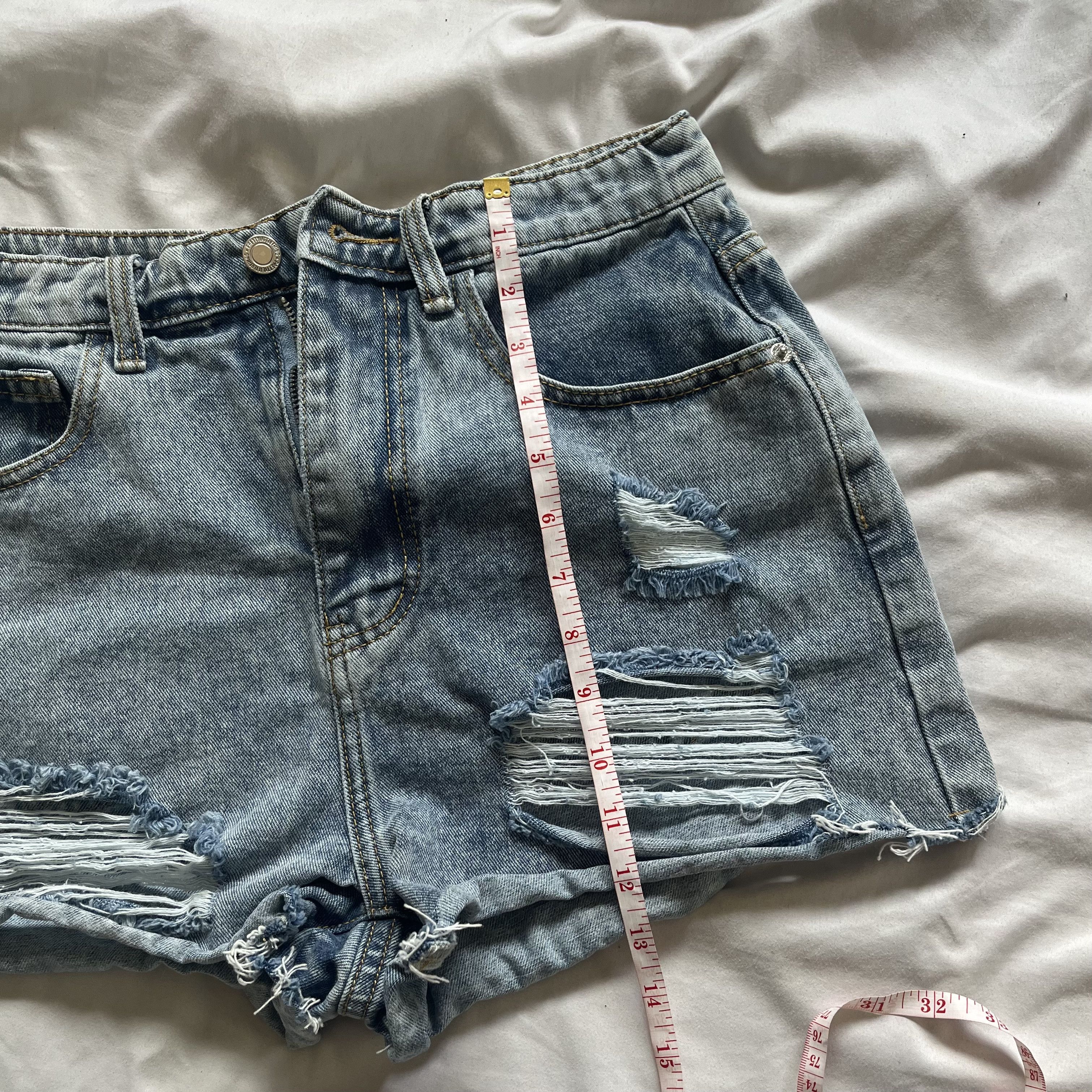 PrettyLittleThing PrettyLittleThing Booty Jean Shorts Size 28" / US 6 / IT 42 - 5 Thumbnail