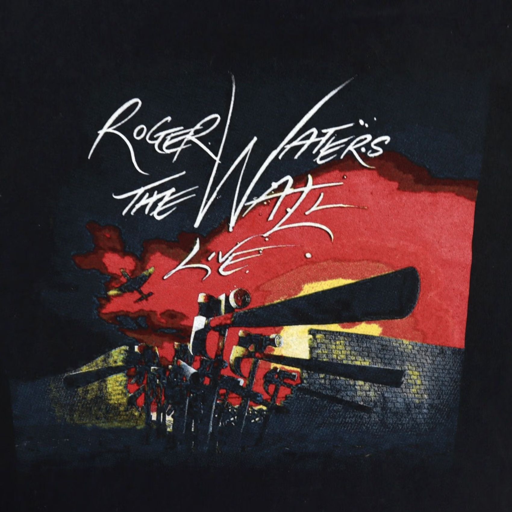 Vintage Pink Floyd Roger Waters Shirt Size Medium The Wall Live 2012 Concert Band Size US M / EU 48-50 / 2 - 2 Thumbnail