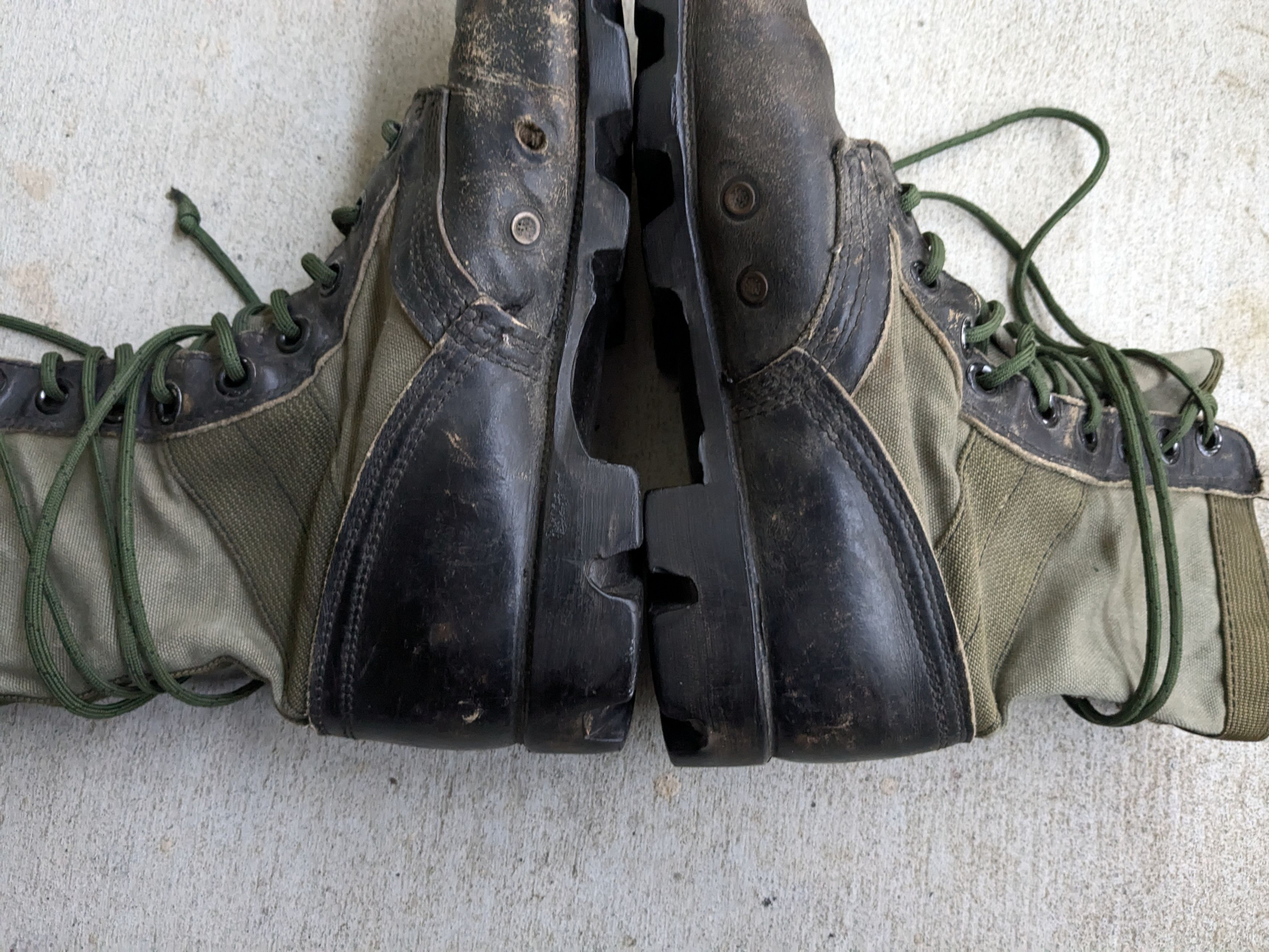 Genuine Leather × Vintage Vintage Combat Boots Black 9 R Jungle Leather Chunky USA Size US 9 / EU 42 - 8 Thumbnail